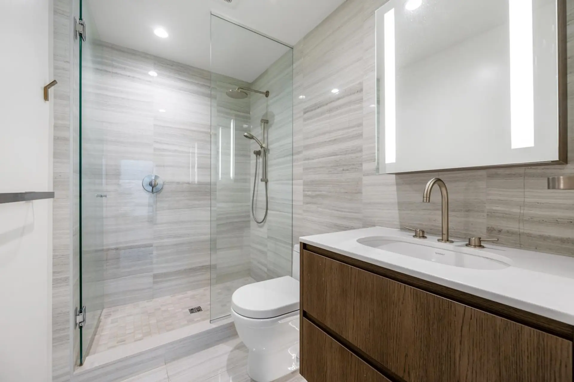 #604 6833 Pearson Way - Image 16