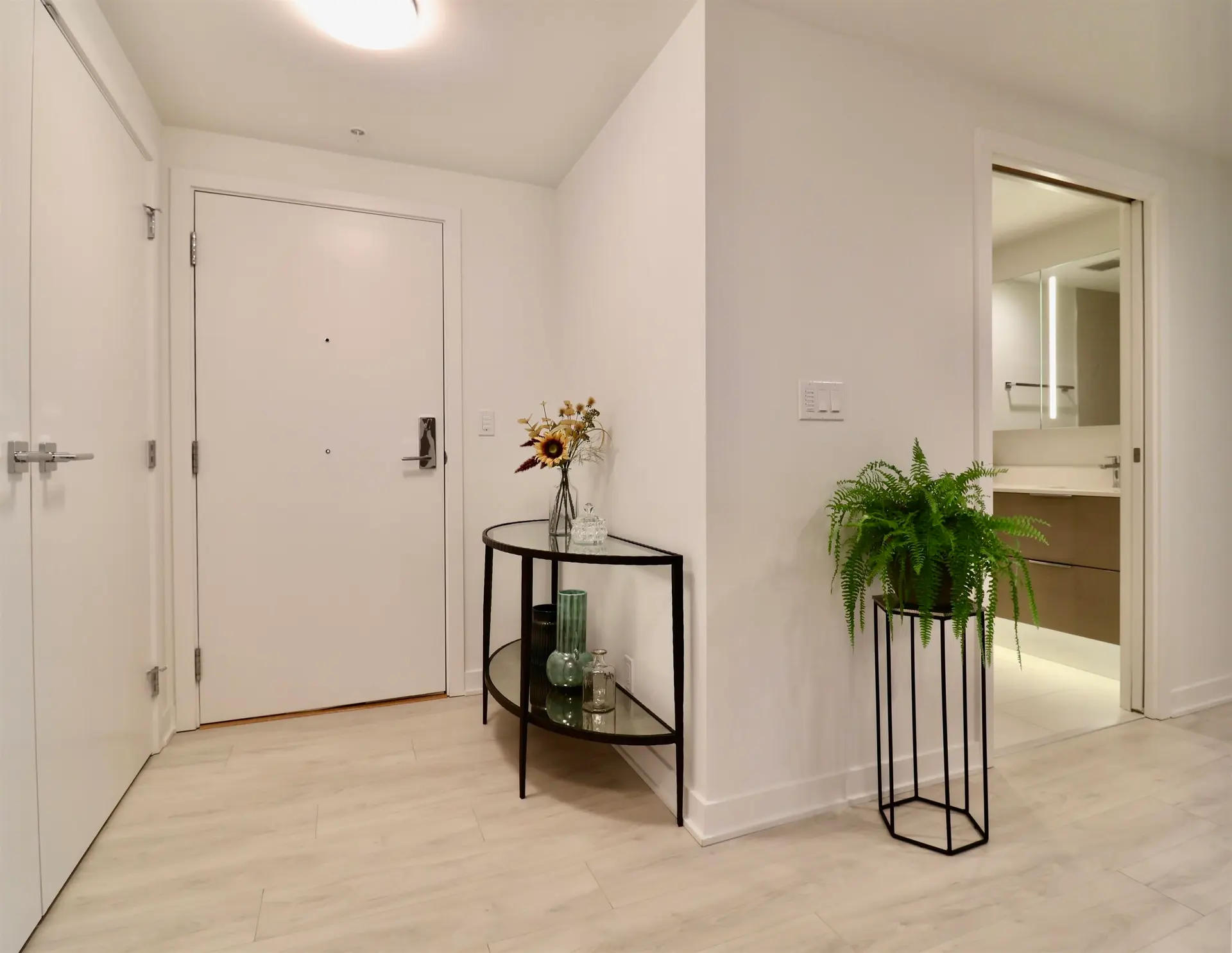 #1604 1401 Hunter Street - Image 7