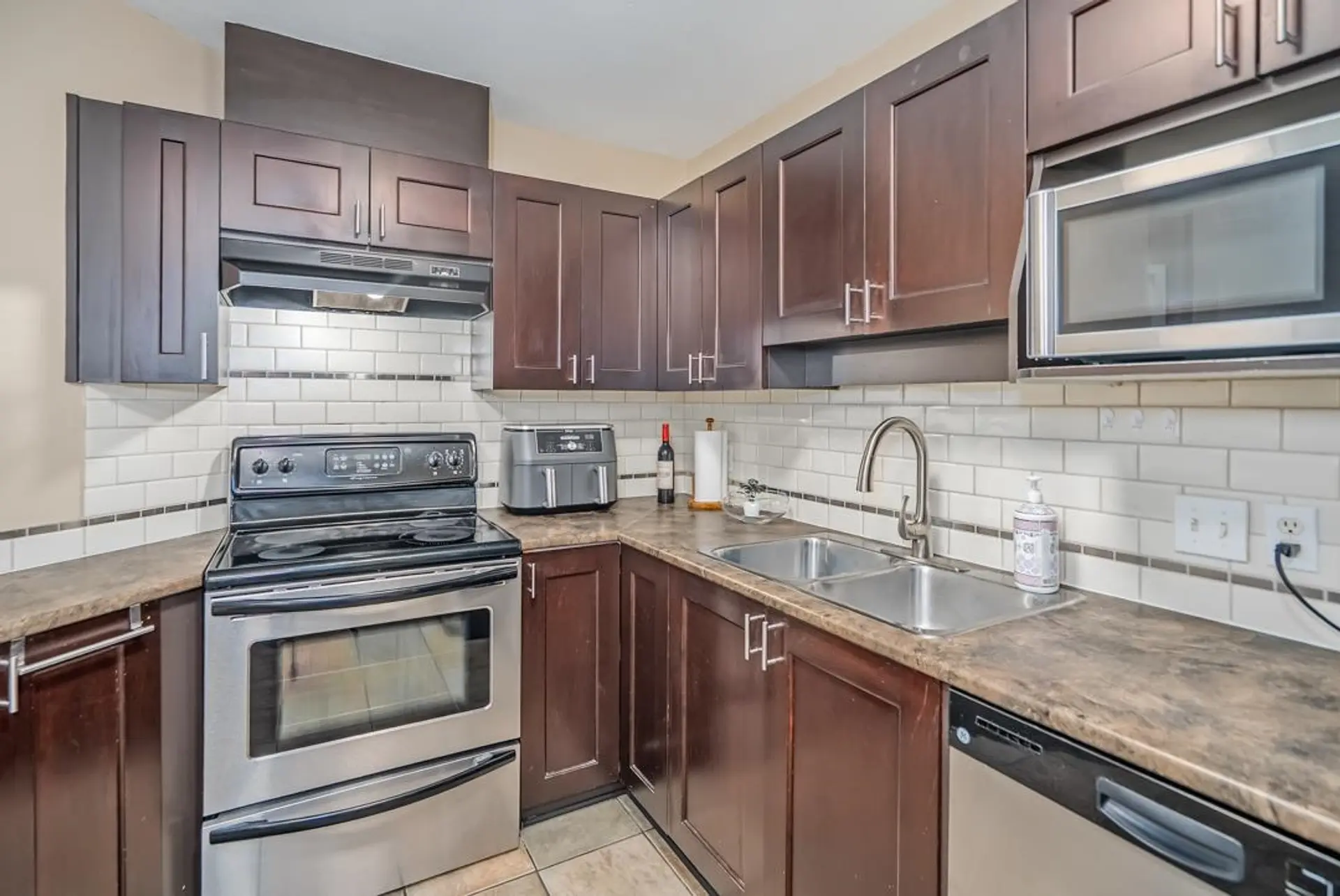 #401 33738 King Road - Image 6
