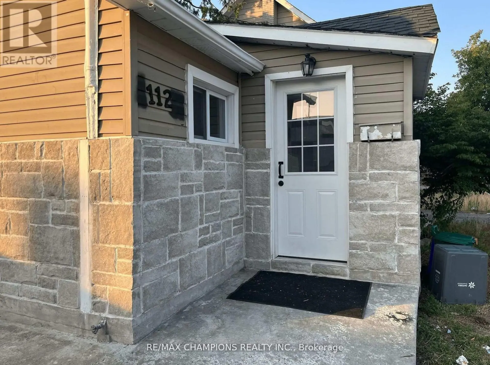 112 JOHN STREET - Image 1