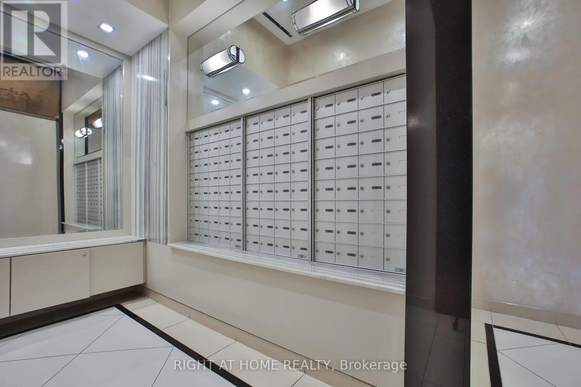 #1303 1486 BATHURST STREET - Image 4