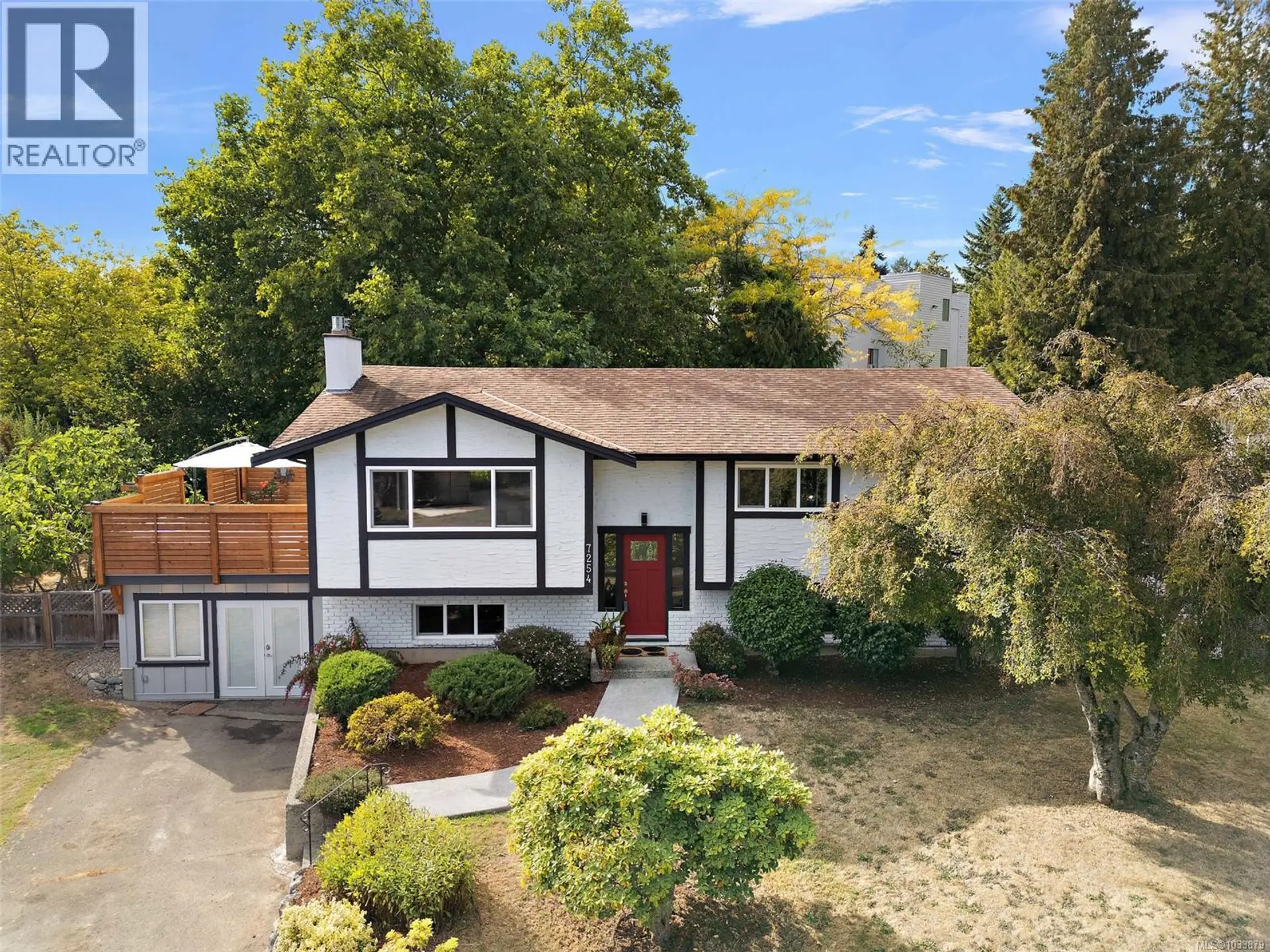 Property at 7254 Enid Pl, Central Saanich, BC