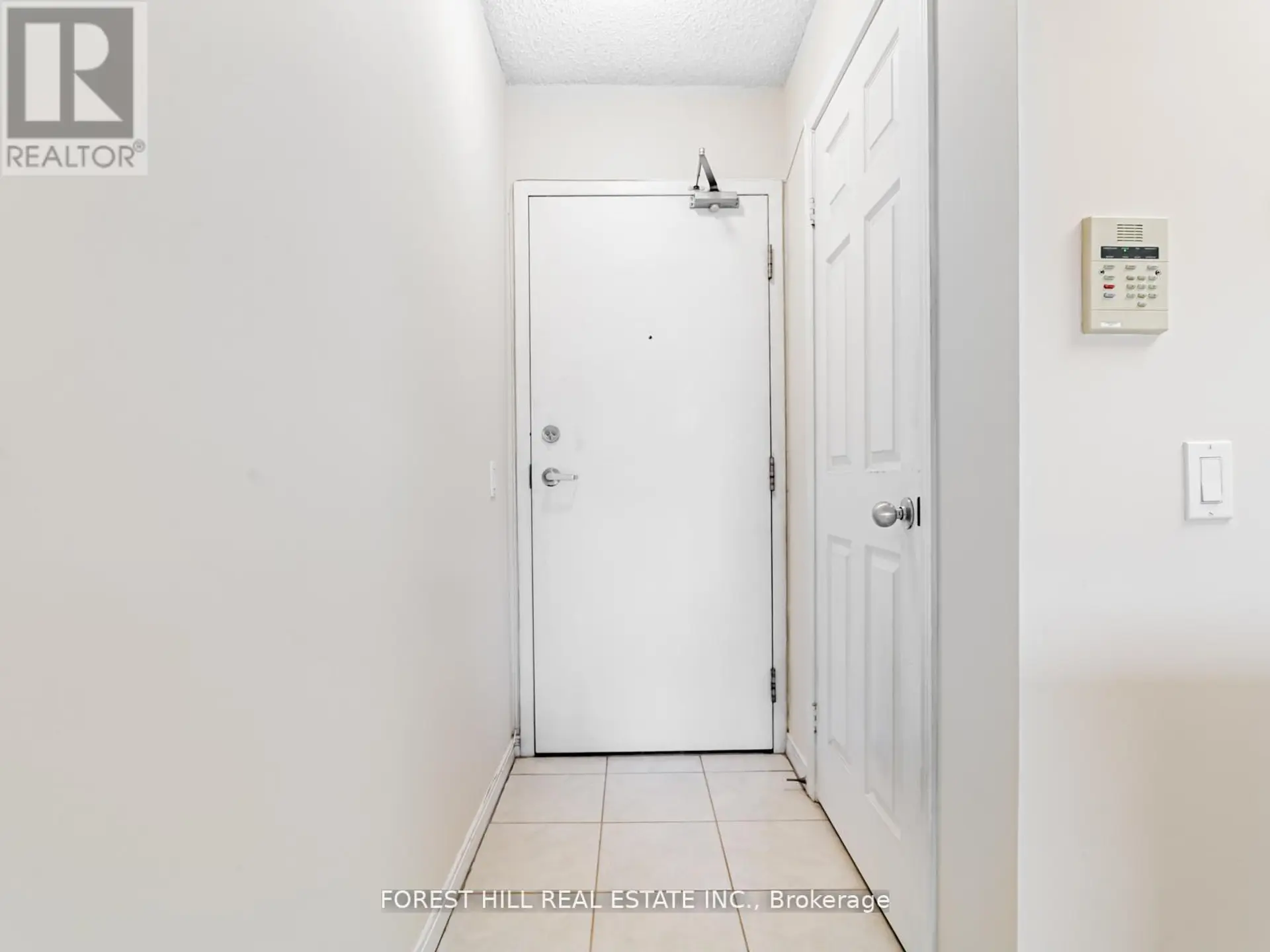 #1501 30 HARRISON GARDEN BOULEVARD - Image 2