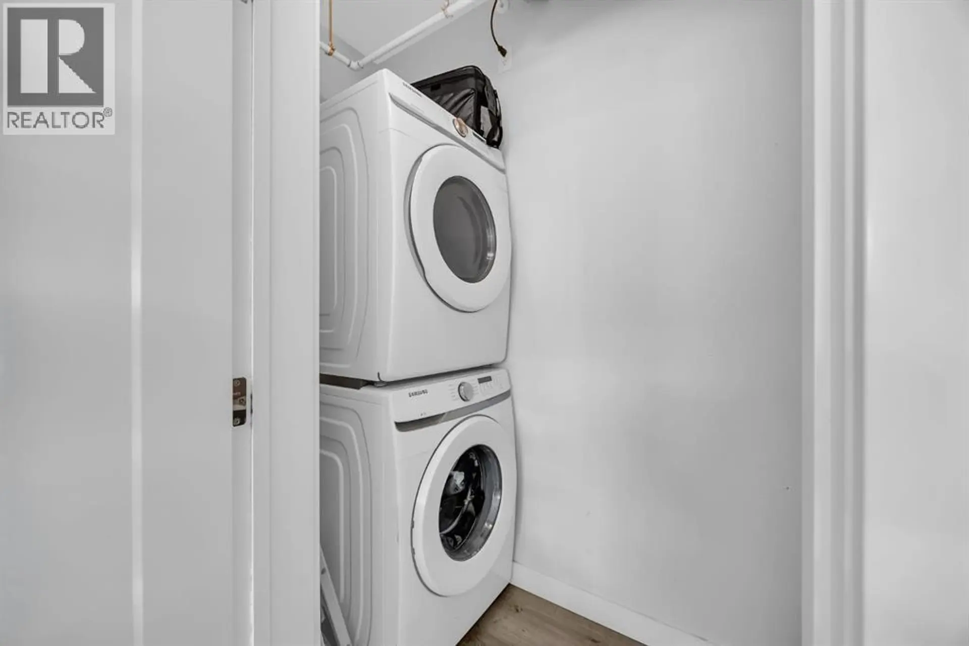 #305 35 Walgrove  SE - Image 12