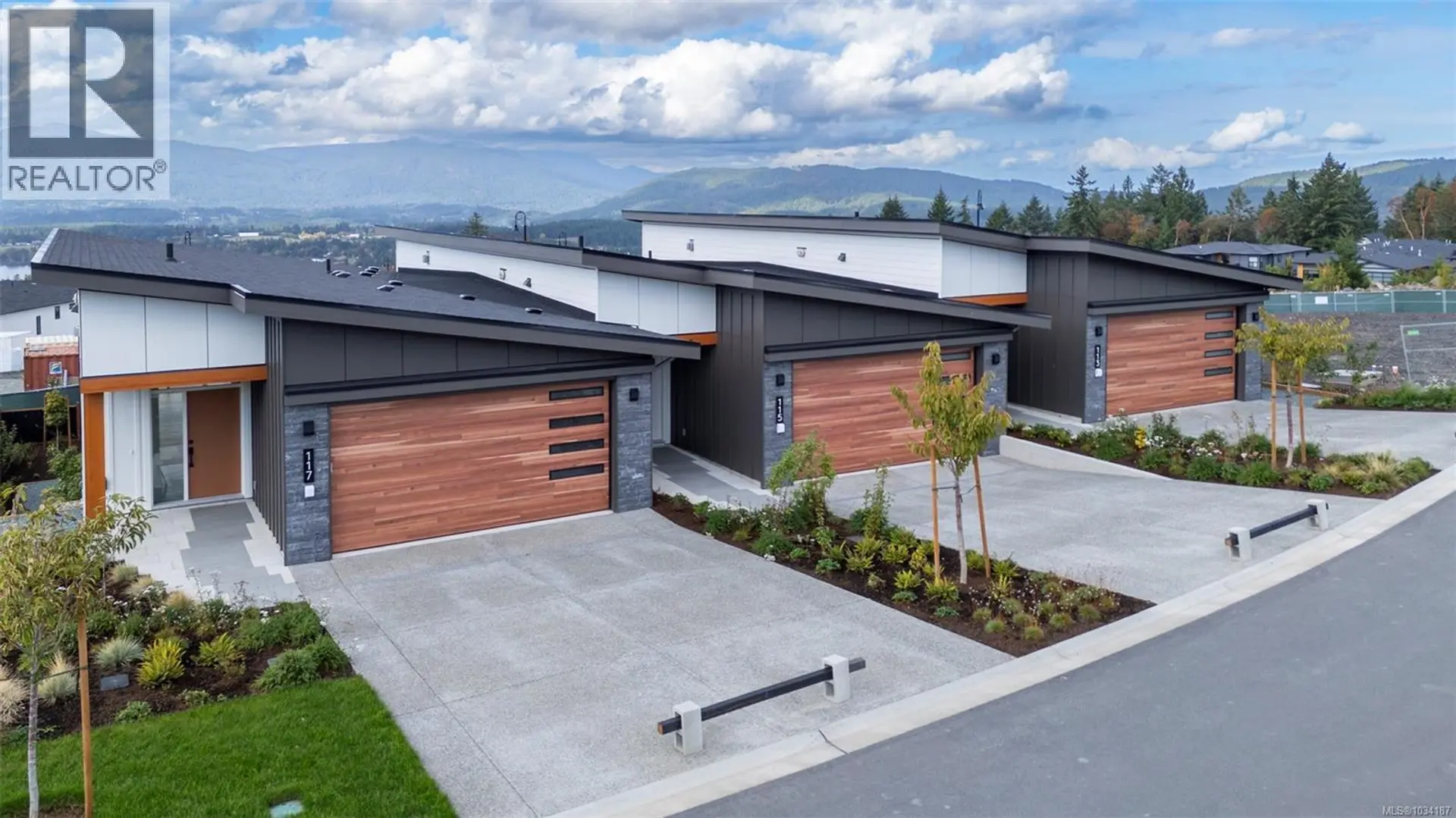 Property at #121 3116 Woodrush Dr, Duncan, BC