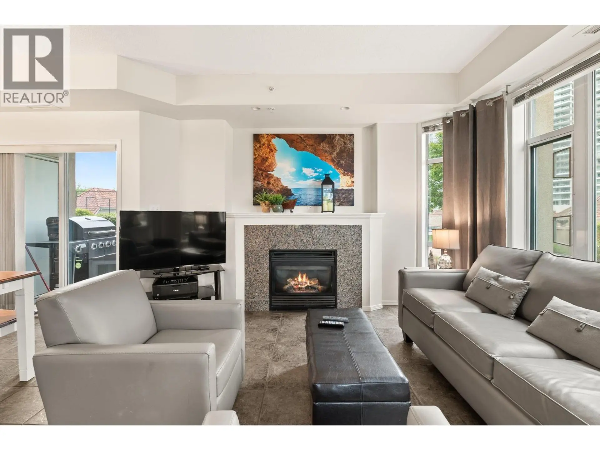 Property at #303 1128 Sunset Drive, Kelowna, BC