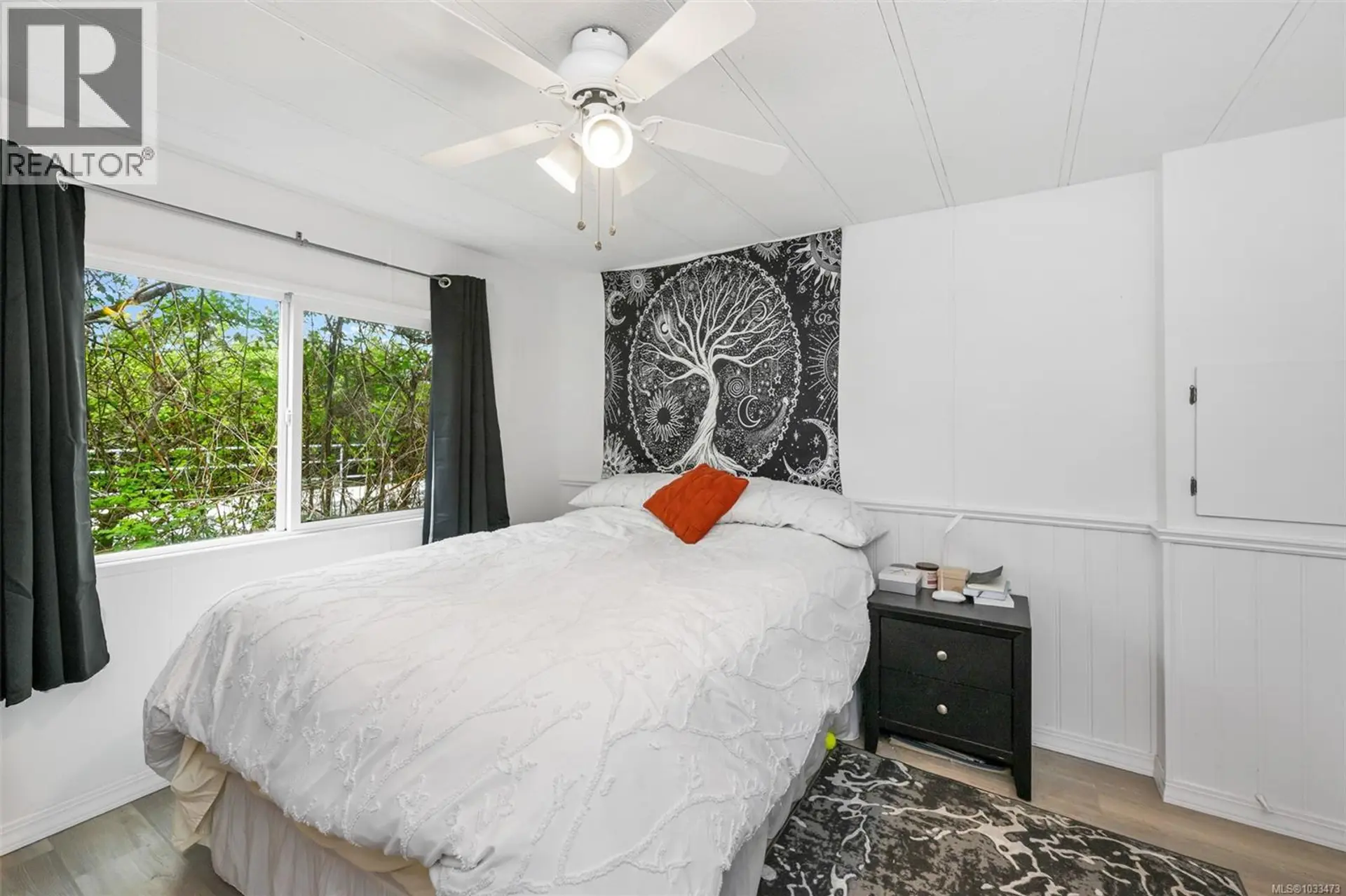 #4 1498 Admirals Rd - Image 9