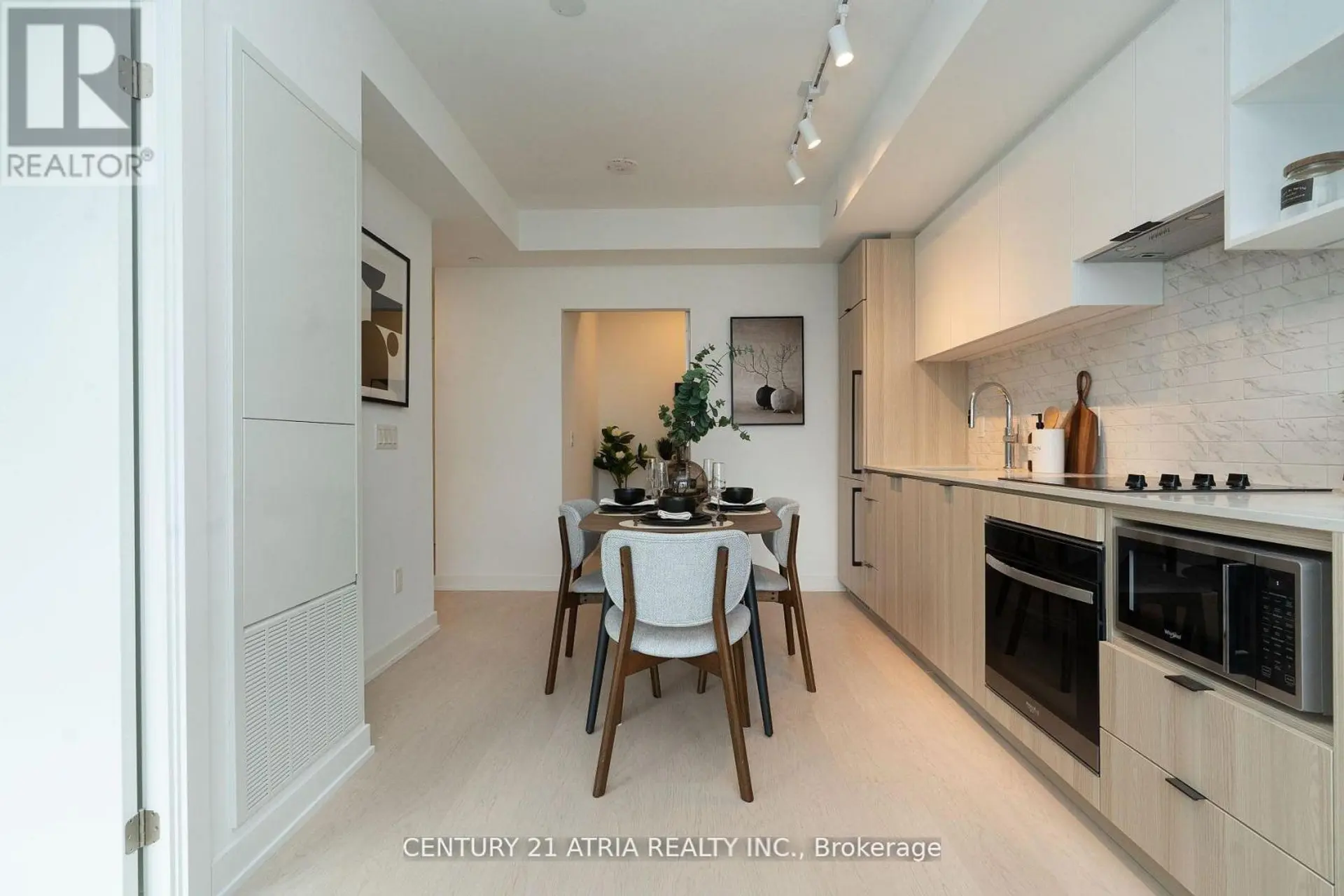 #3612 252 CHURCH STREET - Image 3