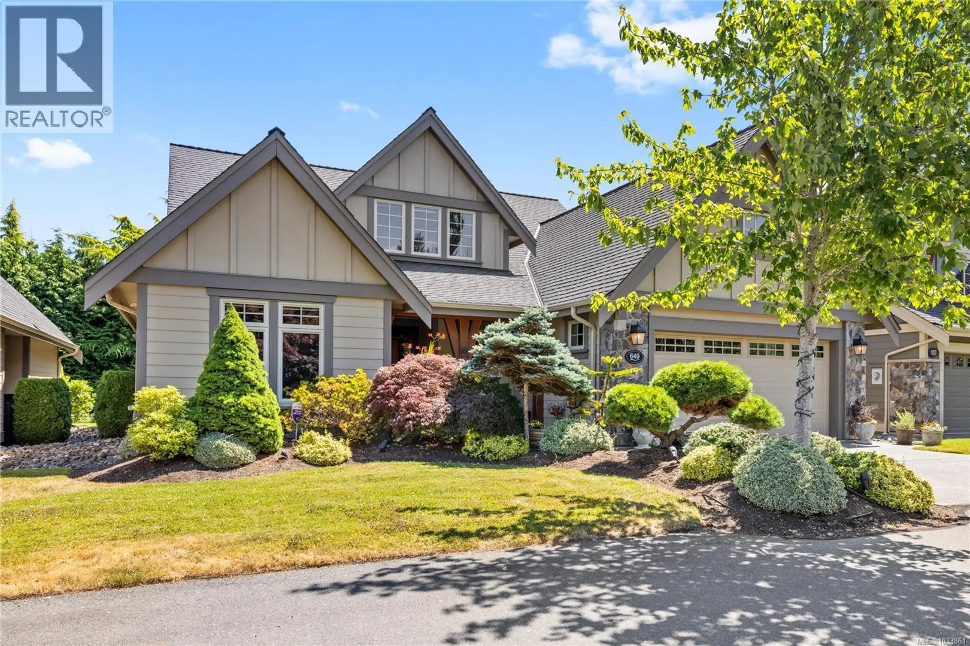 Property at 649 Eaglewood Crt, Qualicum Beach, BC