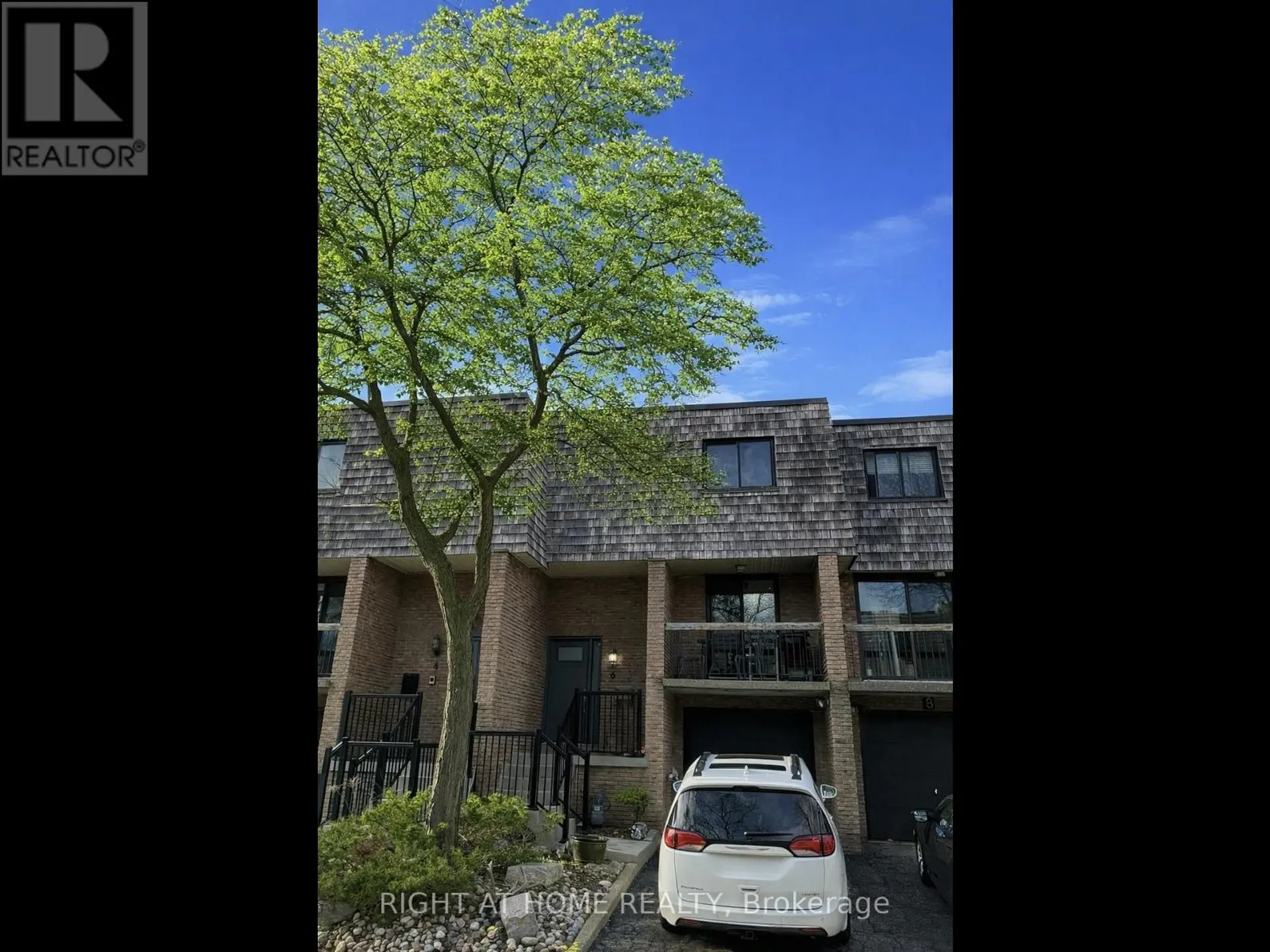 #22 6 GLADE CARSE WAY - Image 1