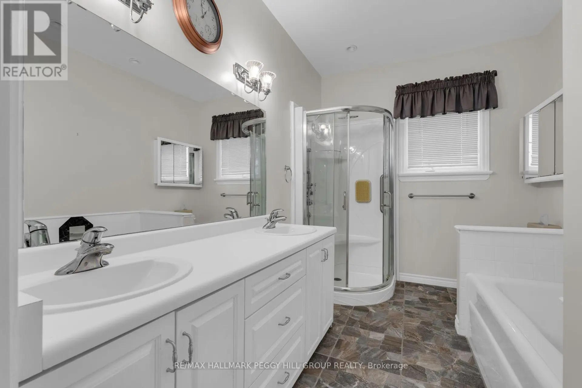 45 BRULE STREET - Image 9