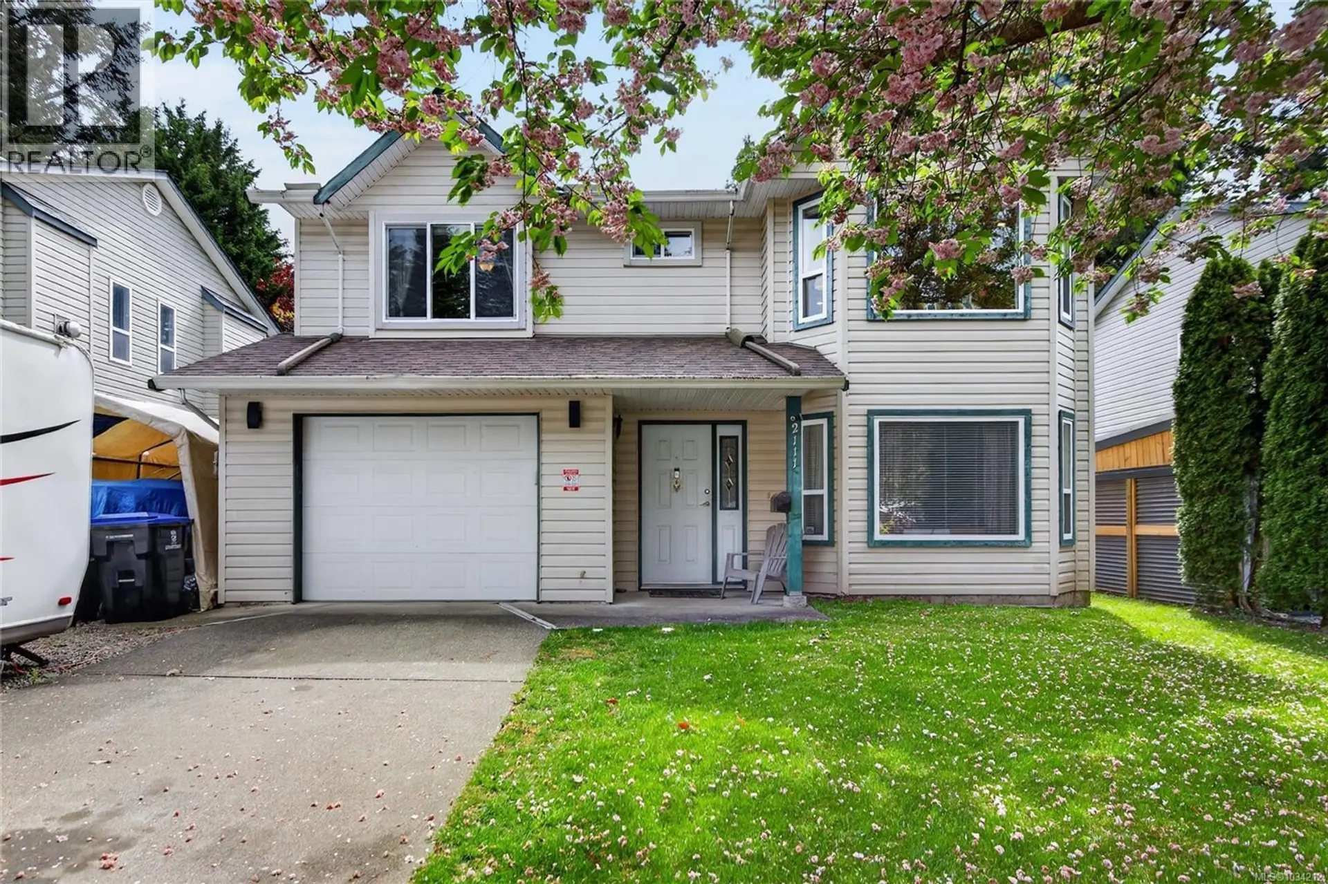 Property at 2111 Anna Pl, Courtenay, BC