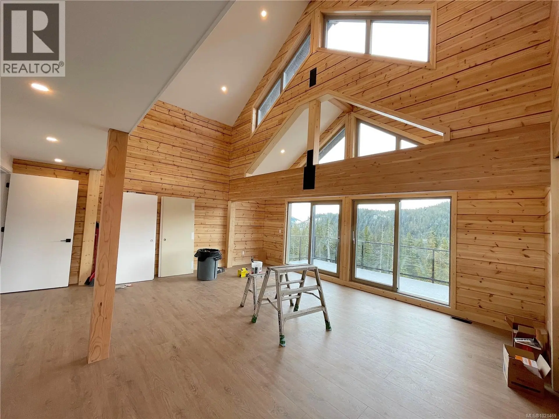 Property at 665 Arrowsmith Ridge, Courtenay, BC