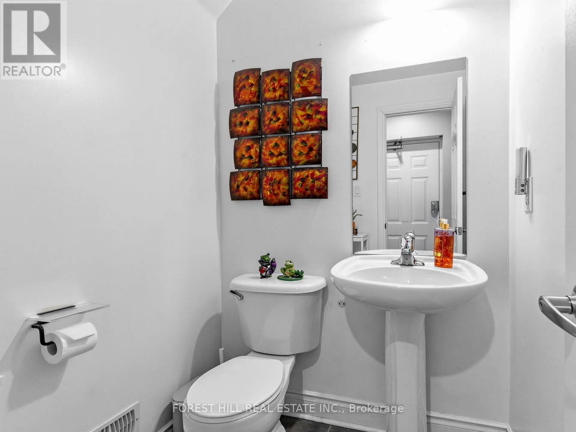 #51 8 BRIGHTON PLACE - Image 10