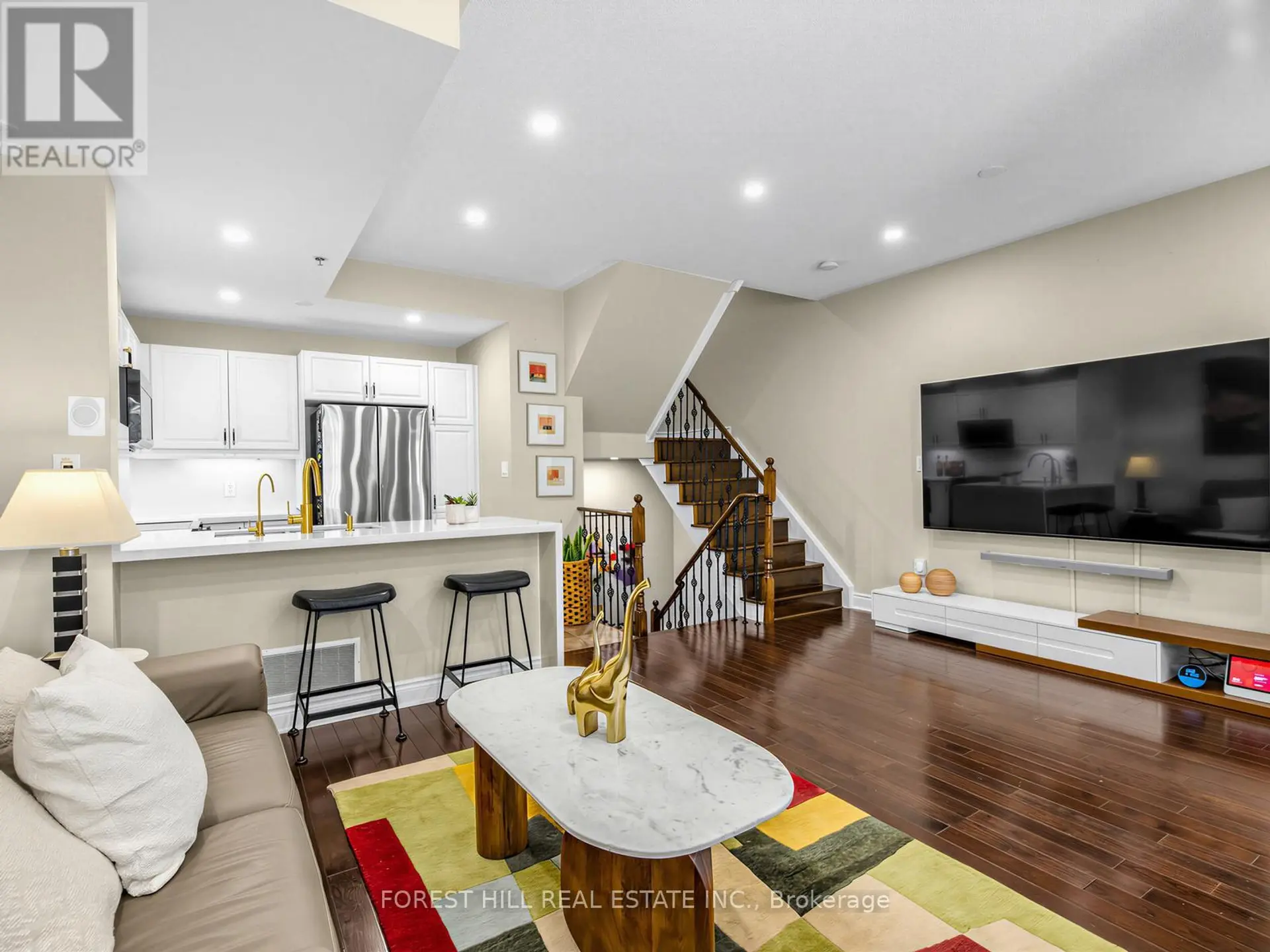 #51 8 BRIGHTON PLACE - Image 5