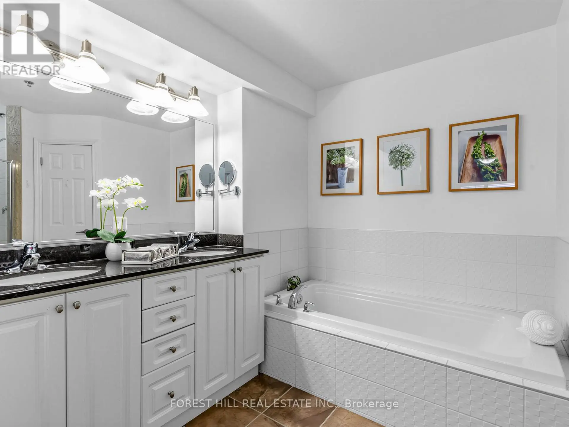 #51 8 BRIGHTON PLACE - Image 13