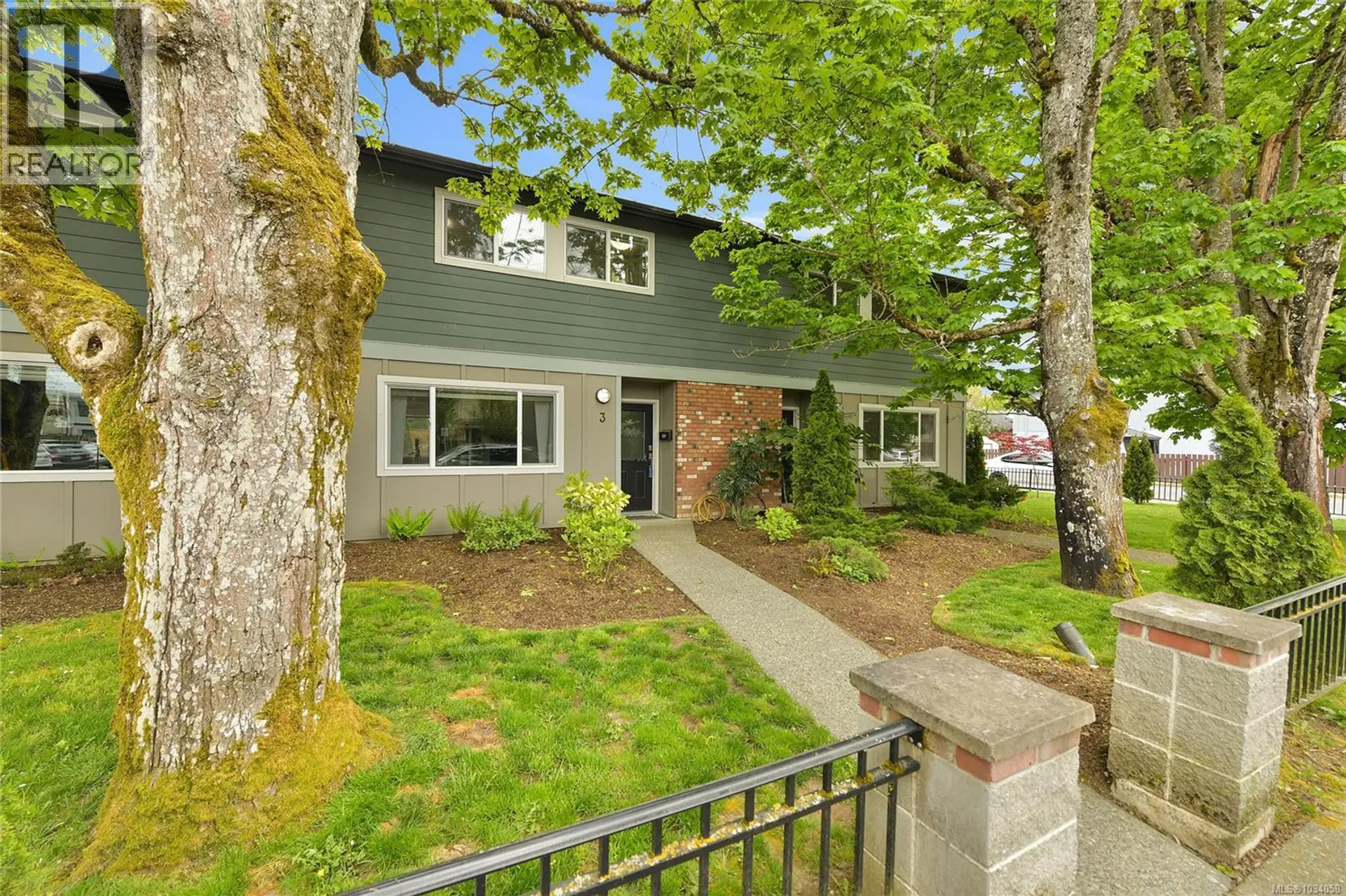 Property at #3 660 JUBILEE St, Duncan, BC