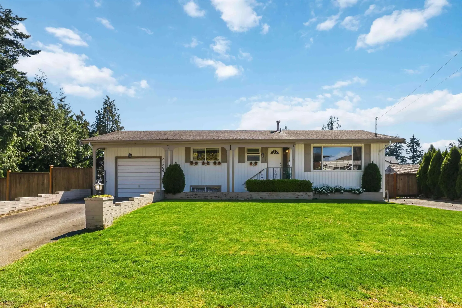 Property at 31806 Carlsrue Avenue, Abbotsford, BC