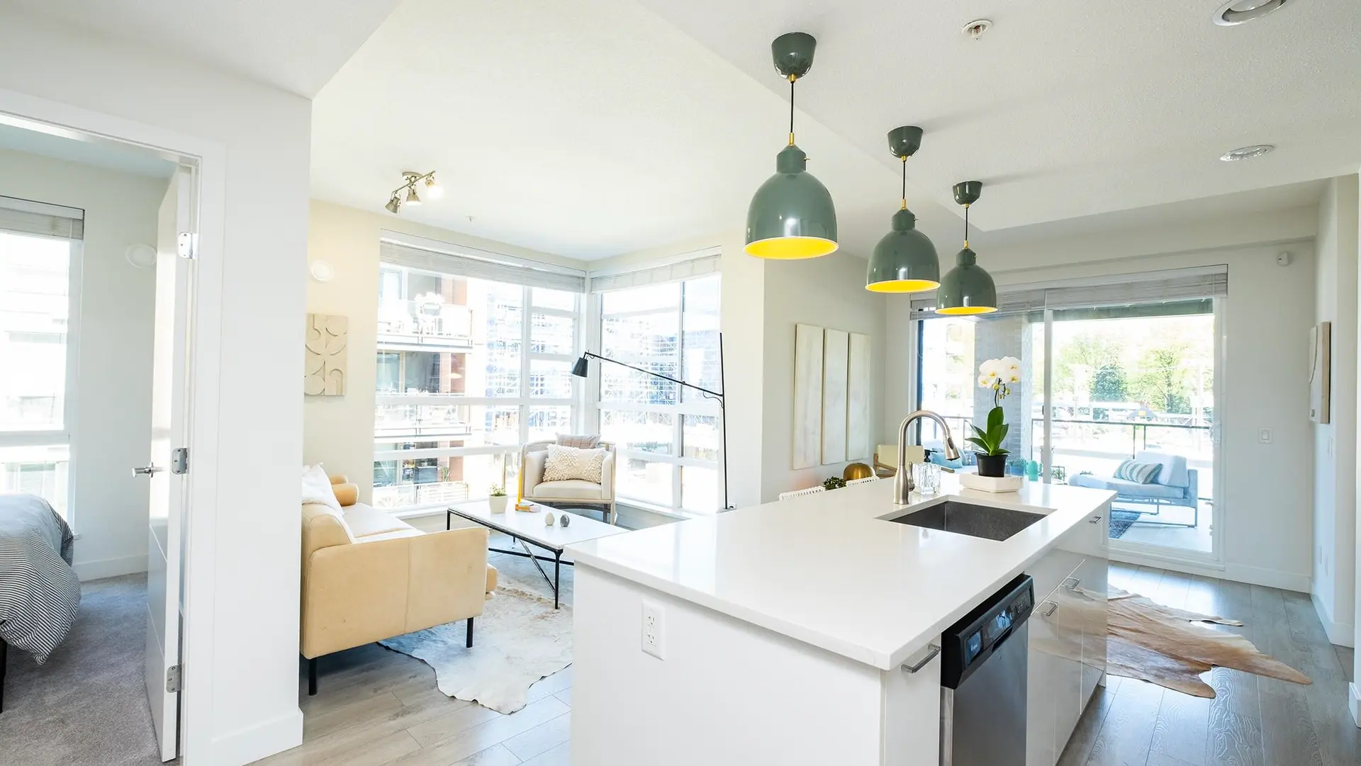 Property at #409 719 W 3rd Street, North Vancouver, BC