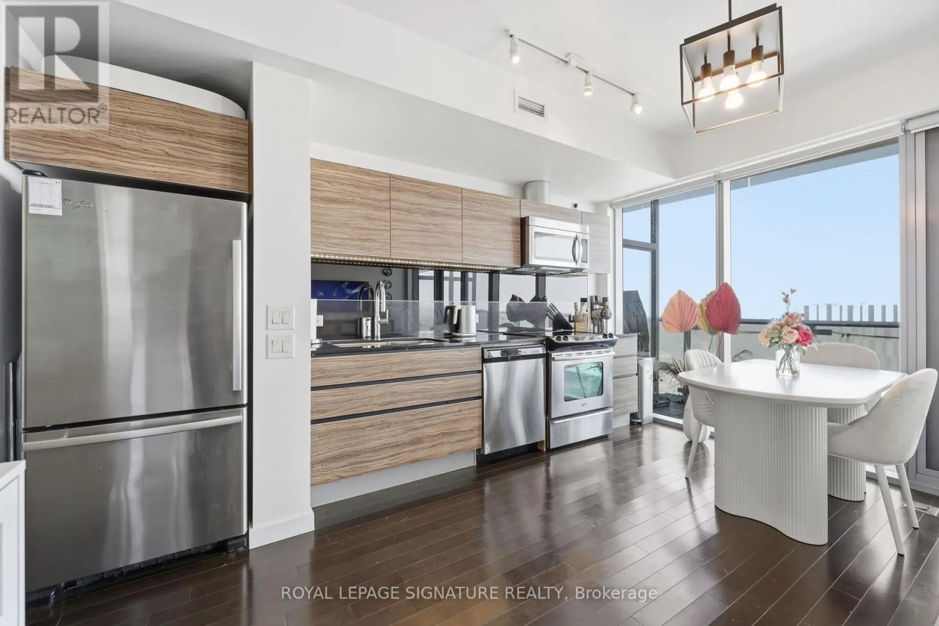 #2805 390 CHERRY STREET - Image 8