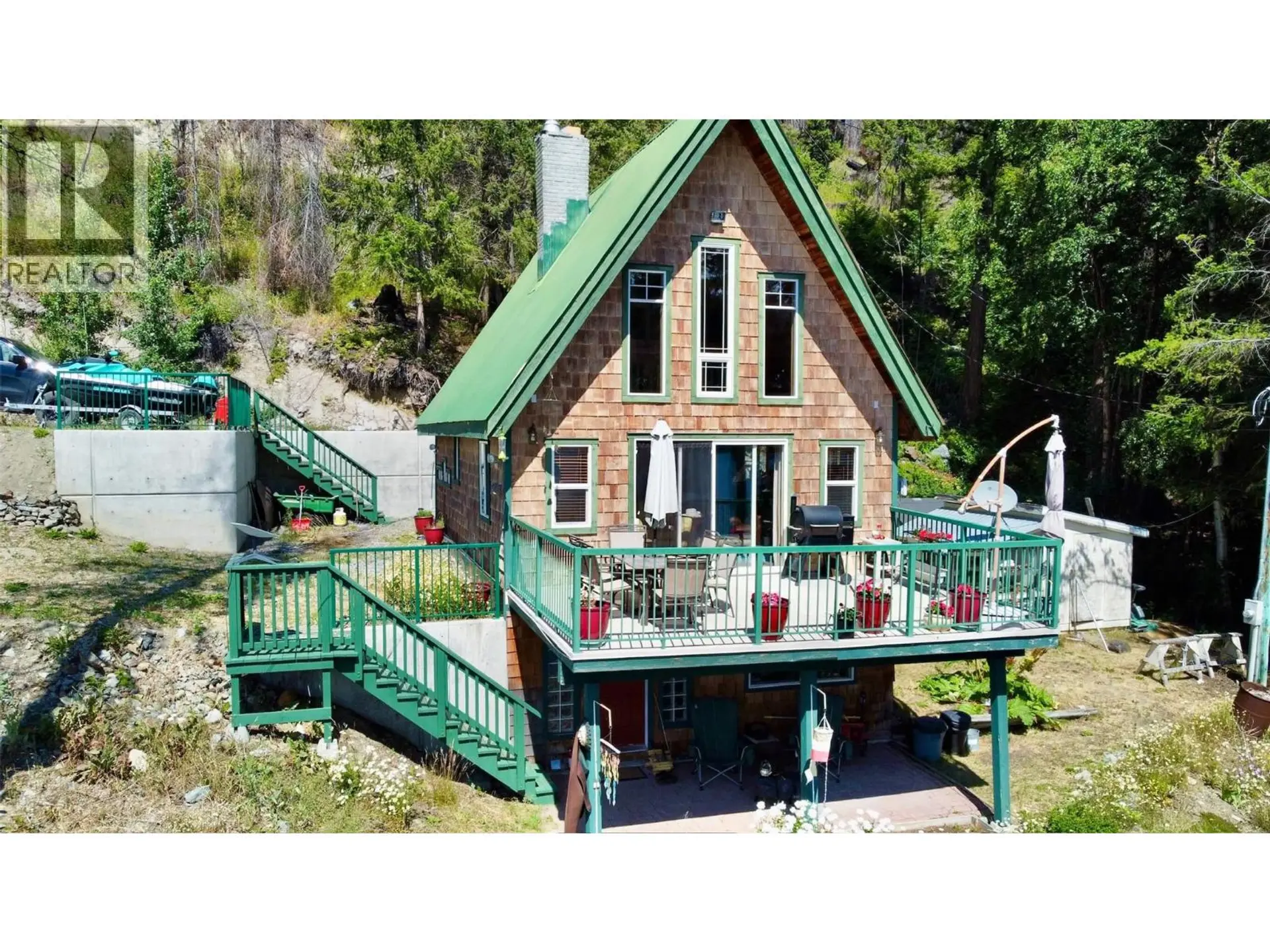 Property at 9348 Gun Lake Road W, Gold Bridge, BC