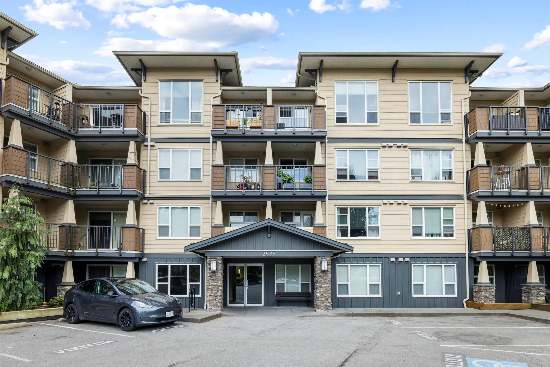 Property at #320 2565 Campbell Avenue, Abbotsford, BC