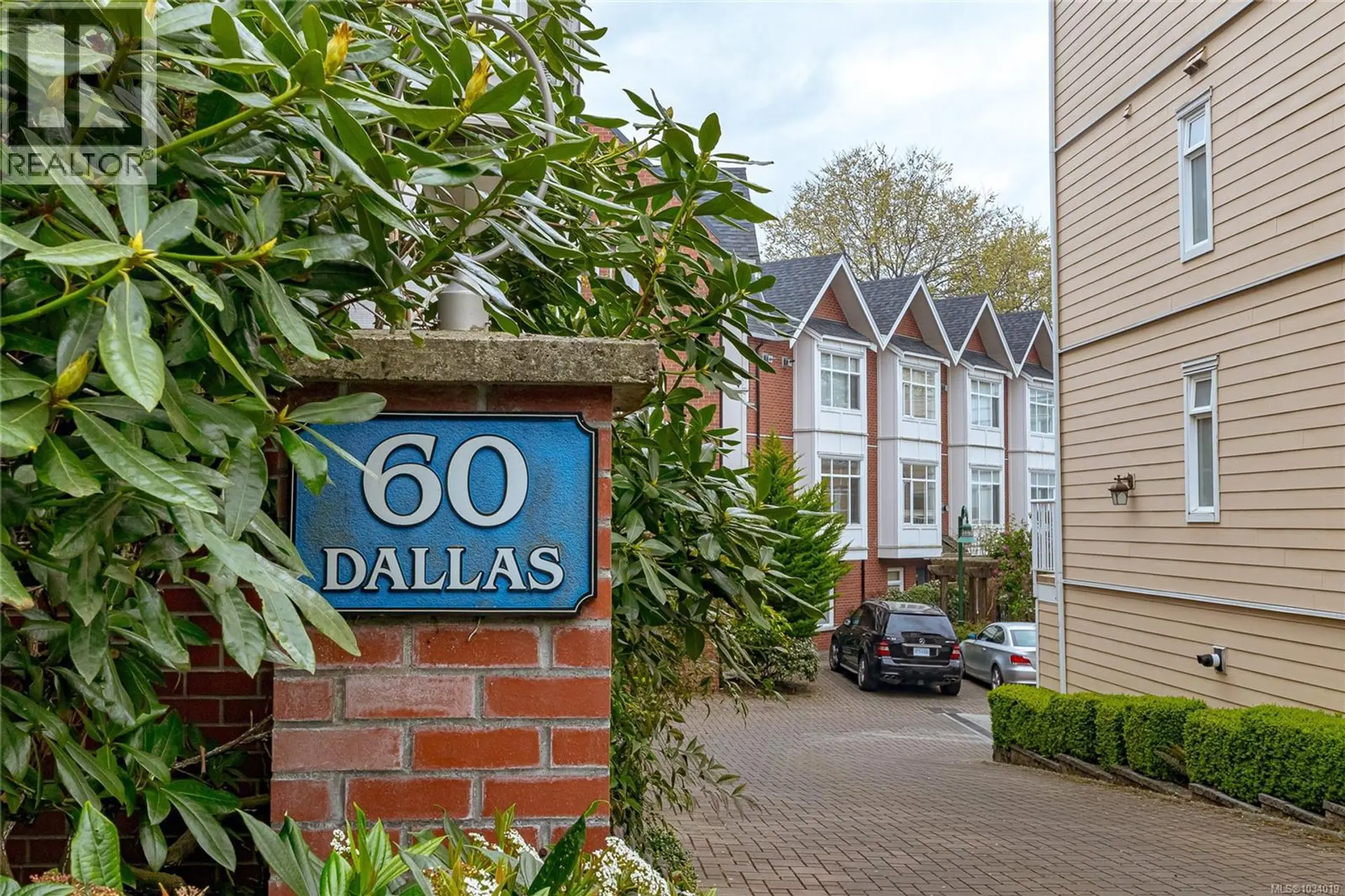 Property at #36 60 Dallas Rd, Victoria, BC