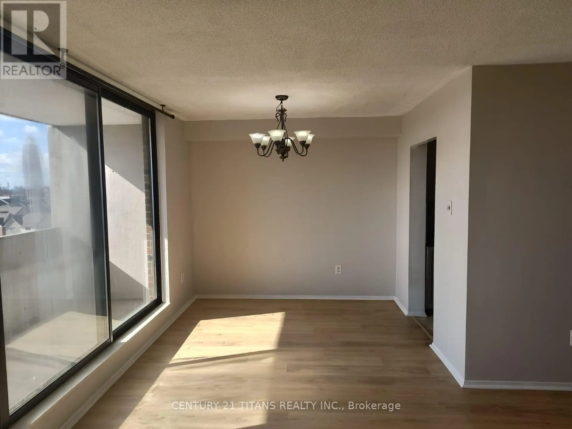 #907 301 PRUDENTIAL DRIVE - Image 4