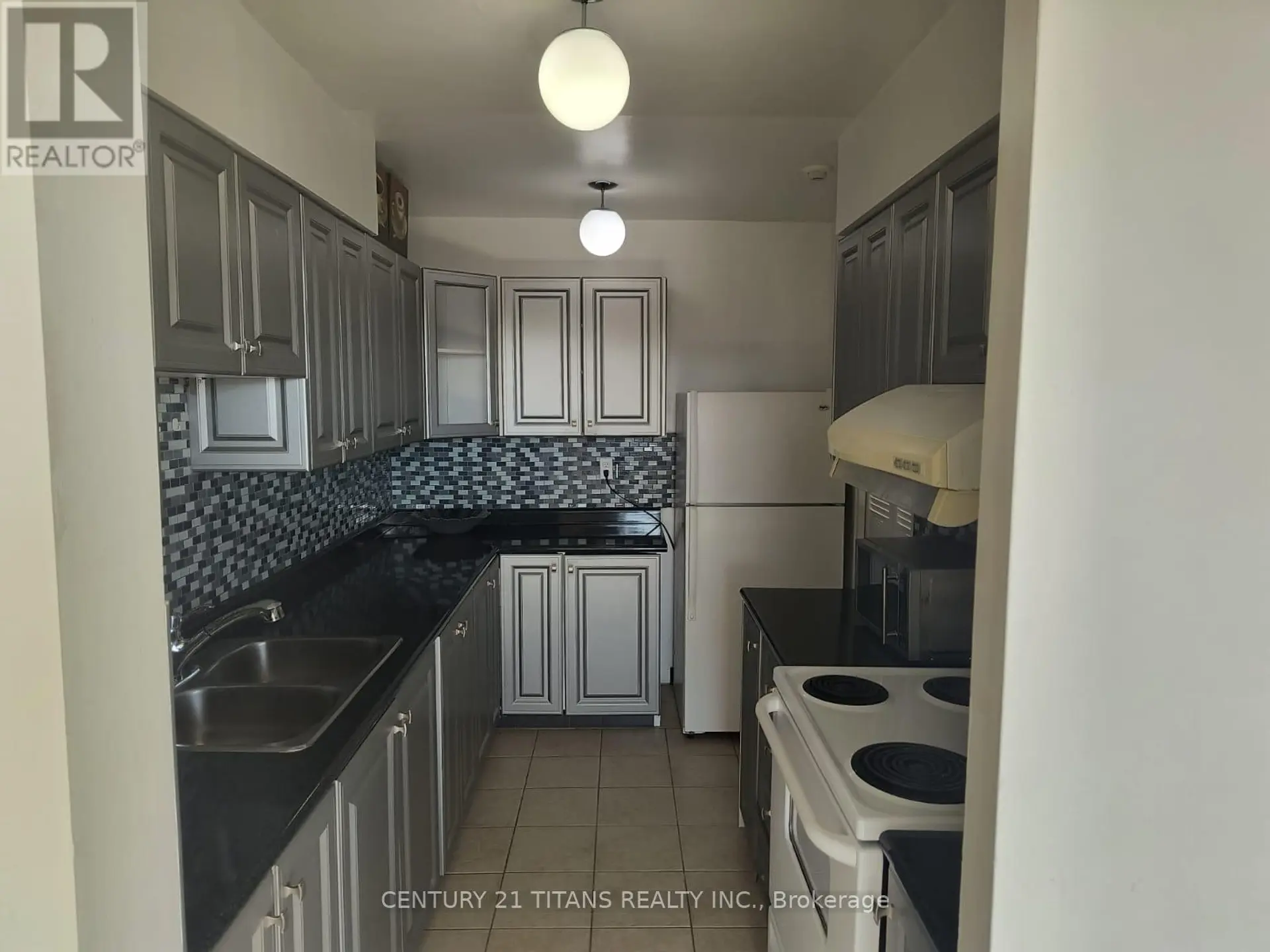 #907 301 PRUDENTIAL DRIVE - Image 7