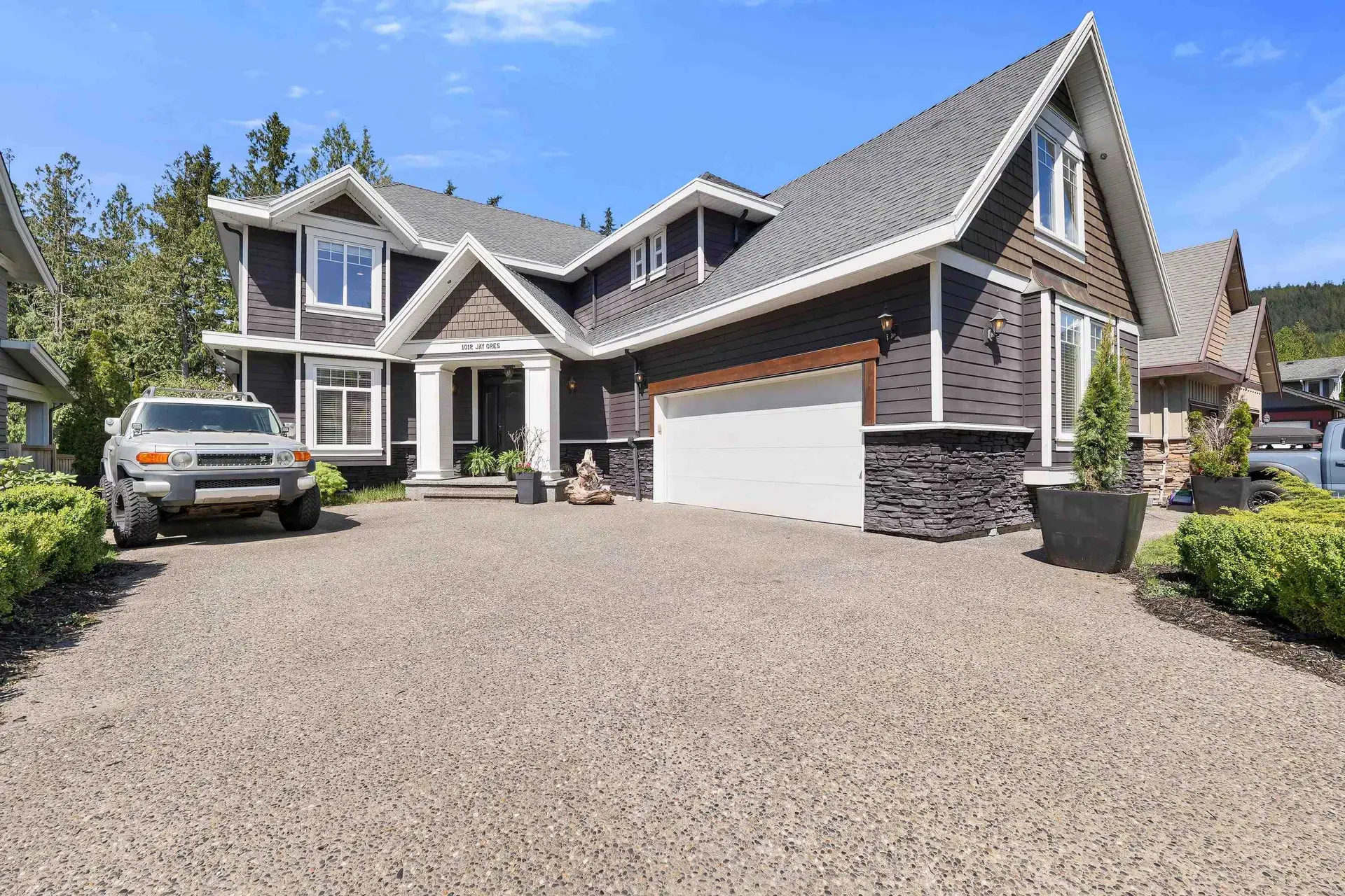 Property at 1012 Jay Crescent, Squamish, BC