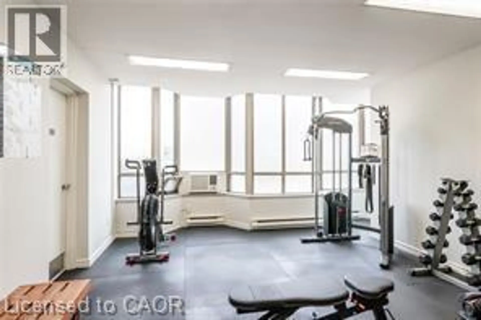 #20B 67 CAROLINE Street S - Image 14