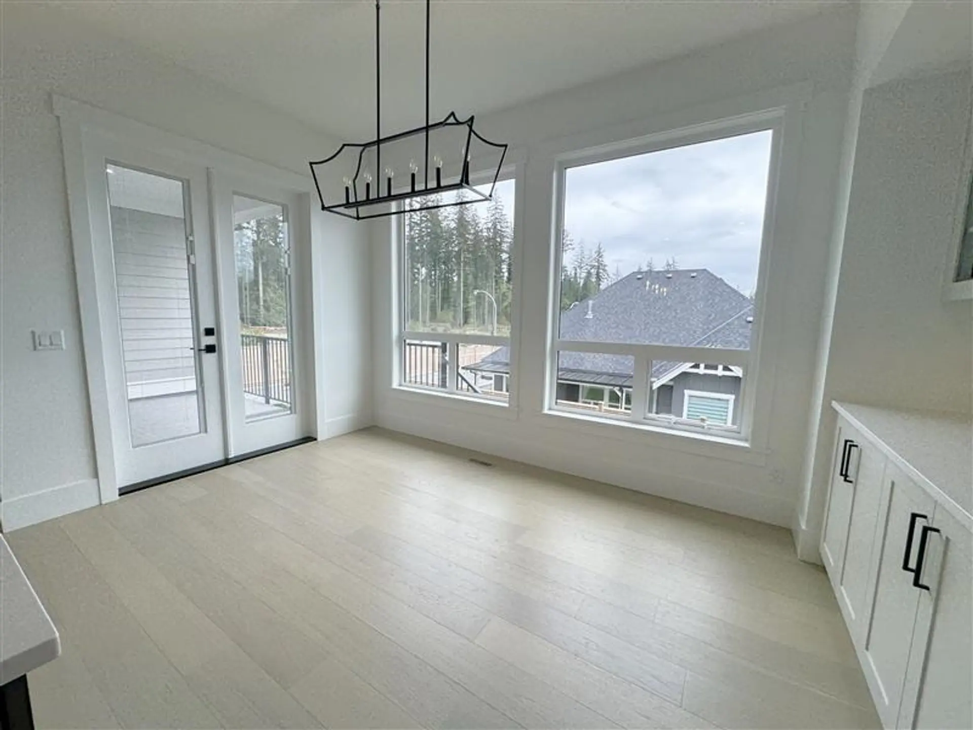 20892 35a Avenue - Image 4