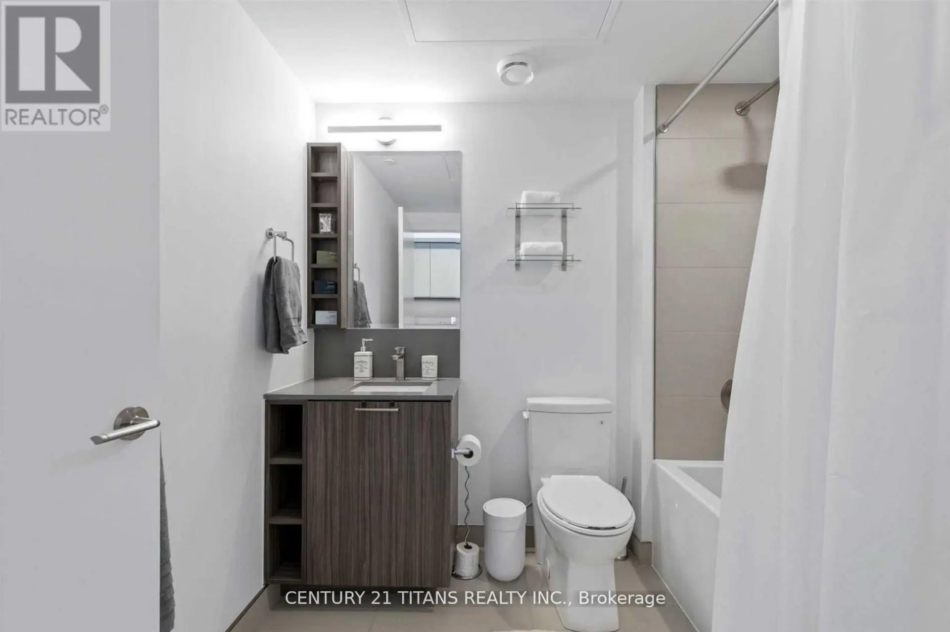 #1922 19 WESTERN BATTERY ROAD - Image 5
