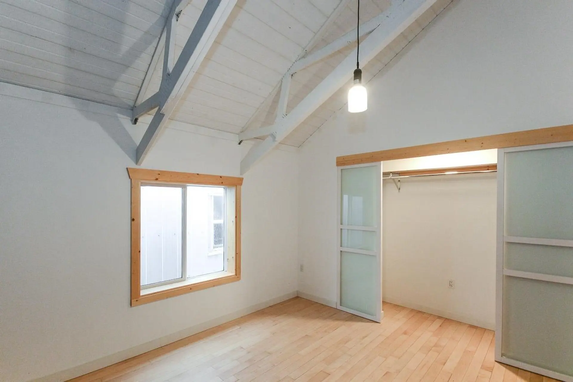 #10 23740 Dyke Road - Image 8