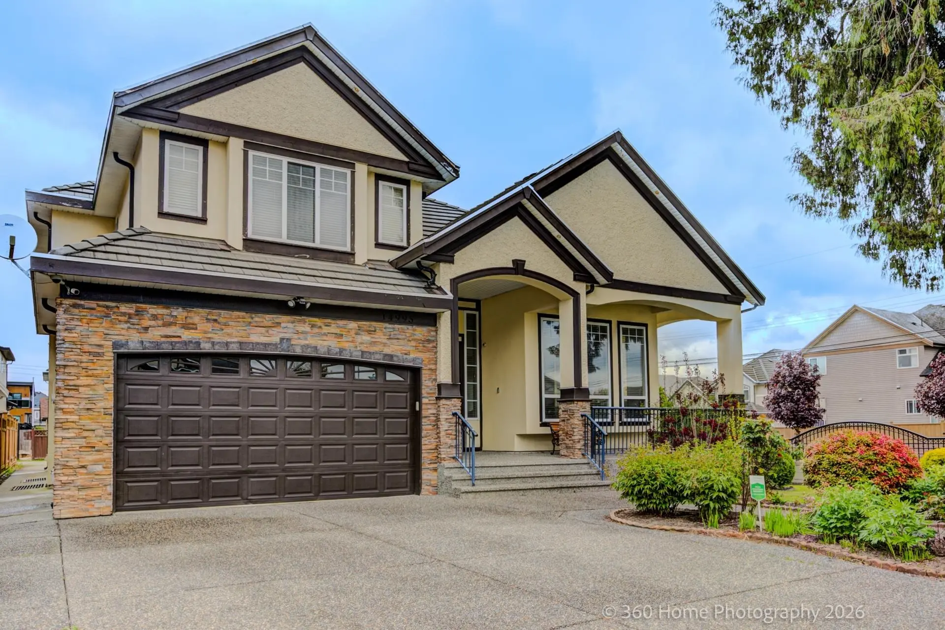 Property at 14995 71 Avenue, Surrey, BC