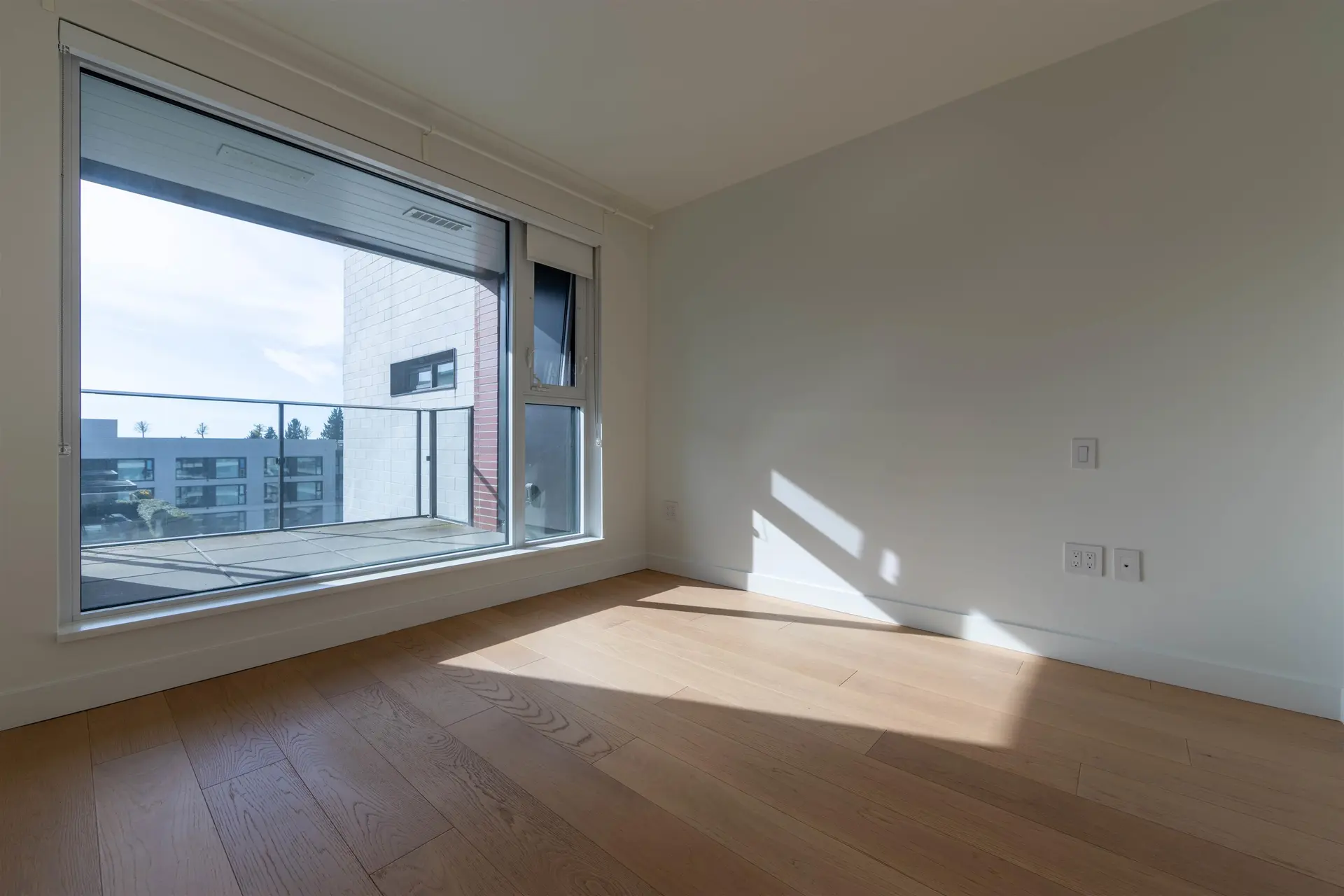 #703 1561 W 57th - Image 13