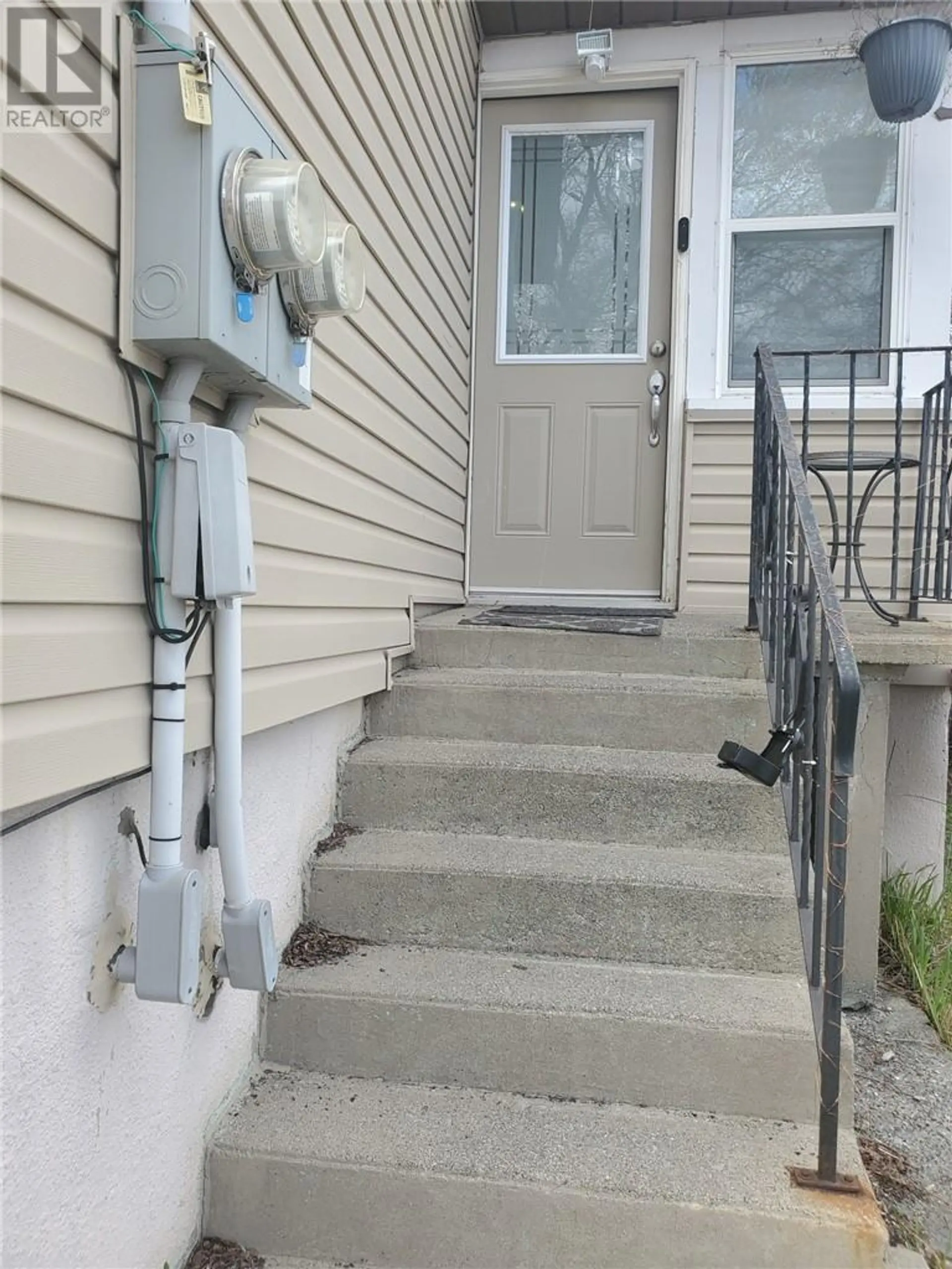 1215 Notre Dame Avenue - Image 5