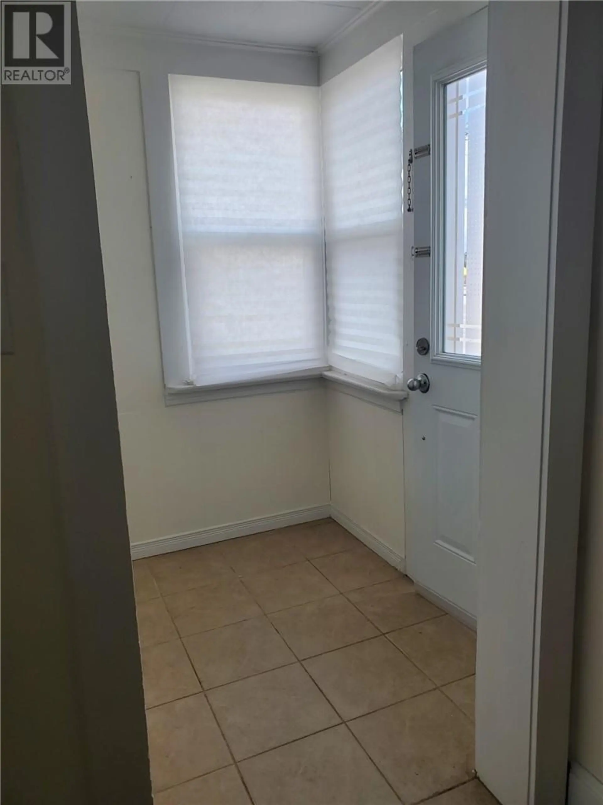 1215 Notre Dame Avenue - Image 6