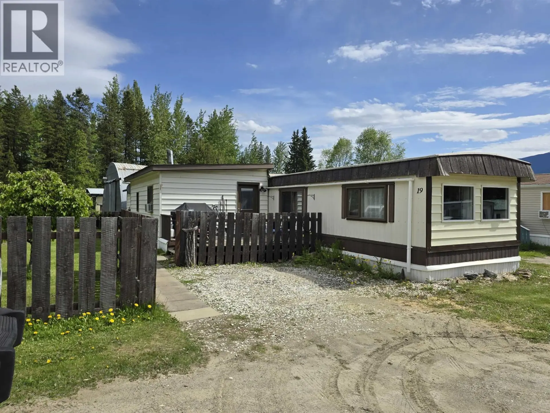 Property at #19 95 MOUNTAIN VIEW ROAD, McBride, BC