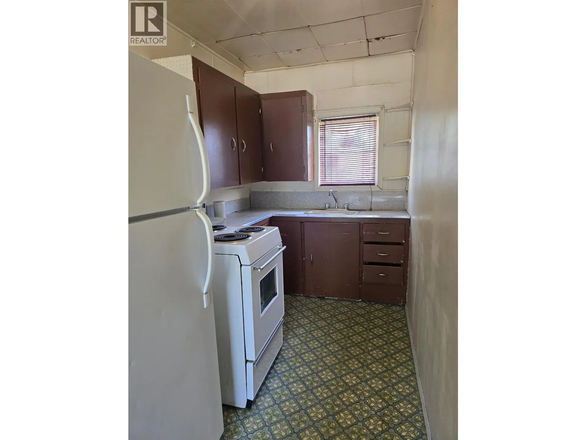 374 BAKER DRIVE - Image 5