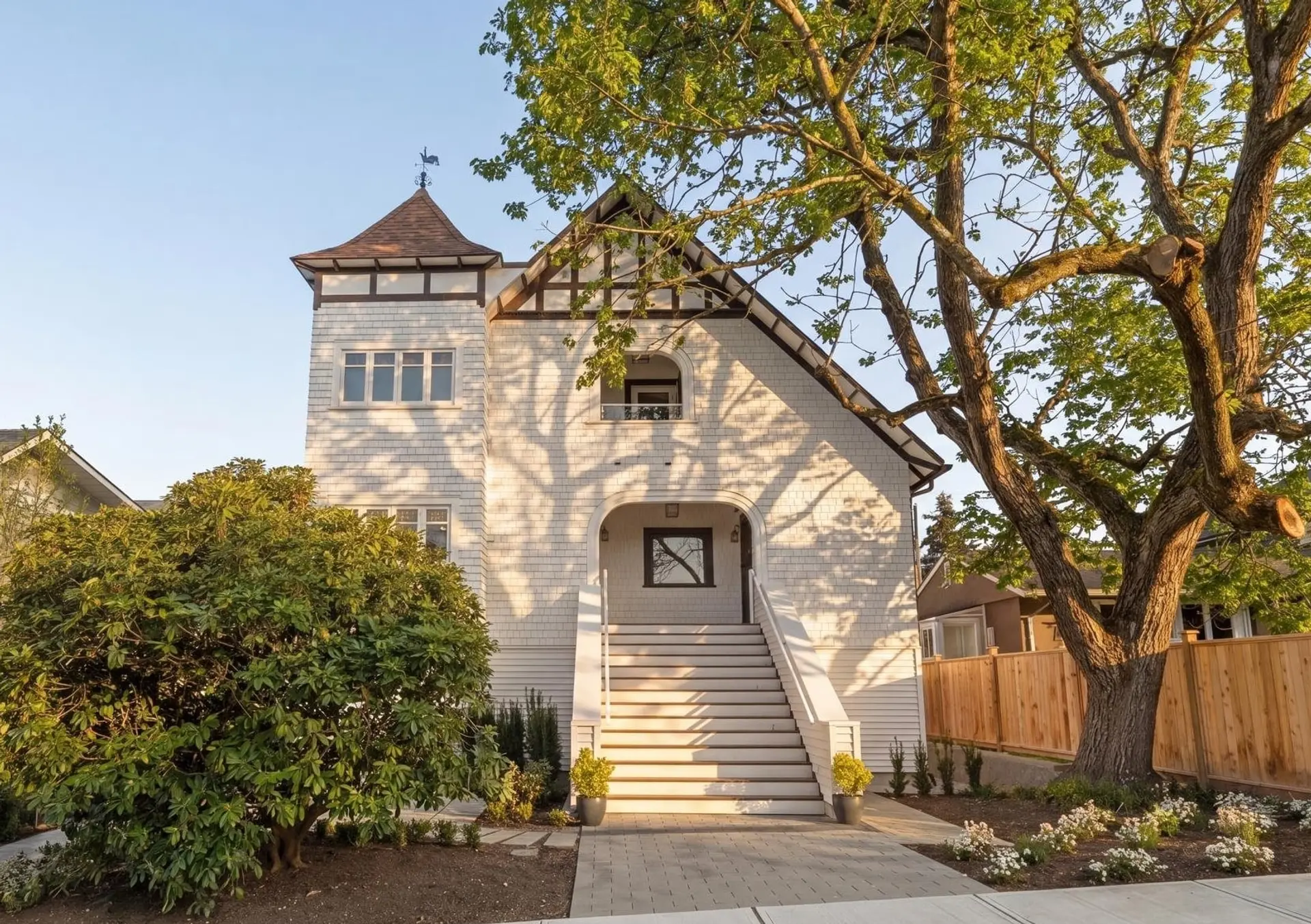 Property at #1 326 W 14th Street, North Vancouver, BC
