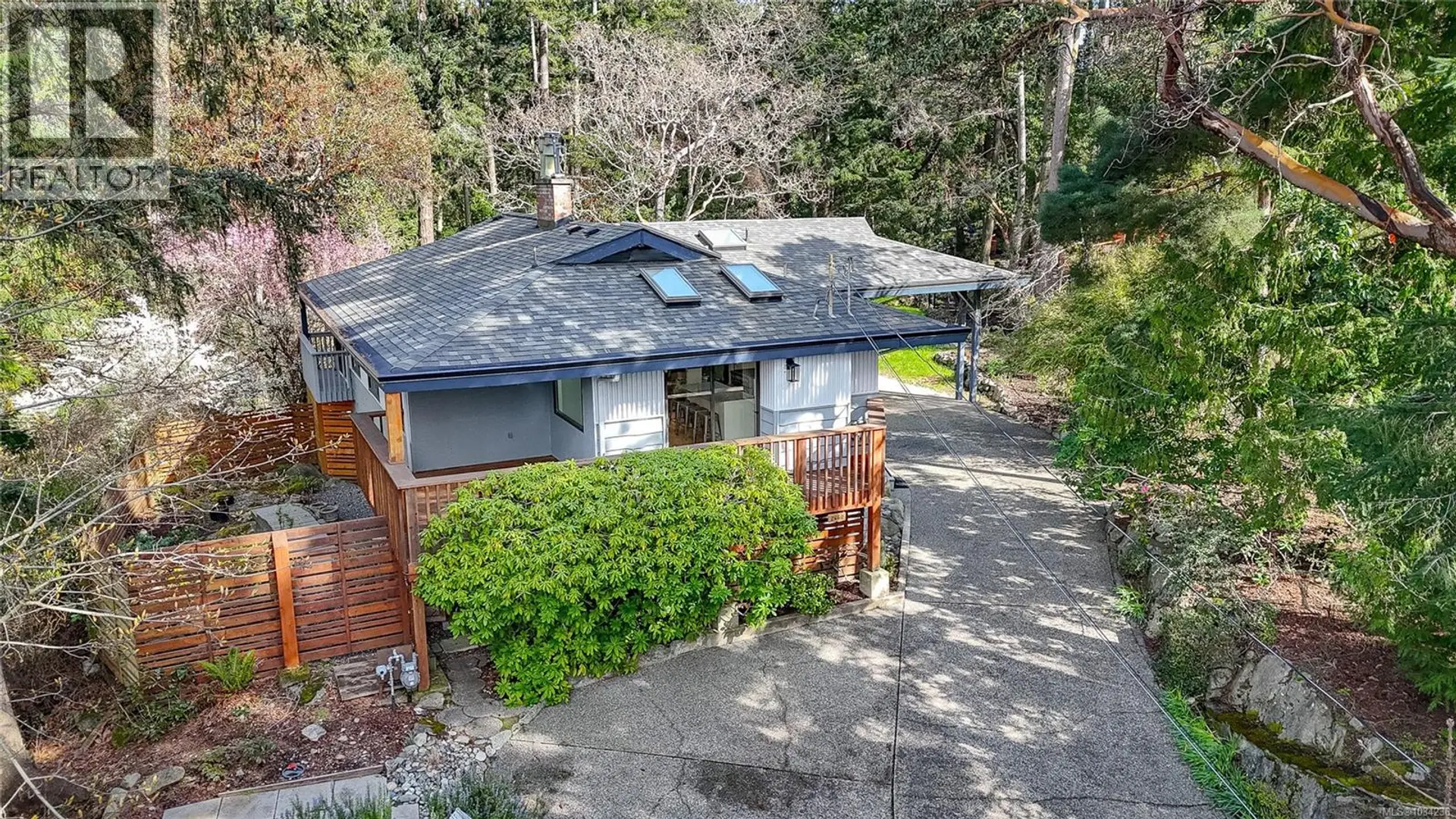 Property at 2660 MacDonald Dr E, Saanich, BC
