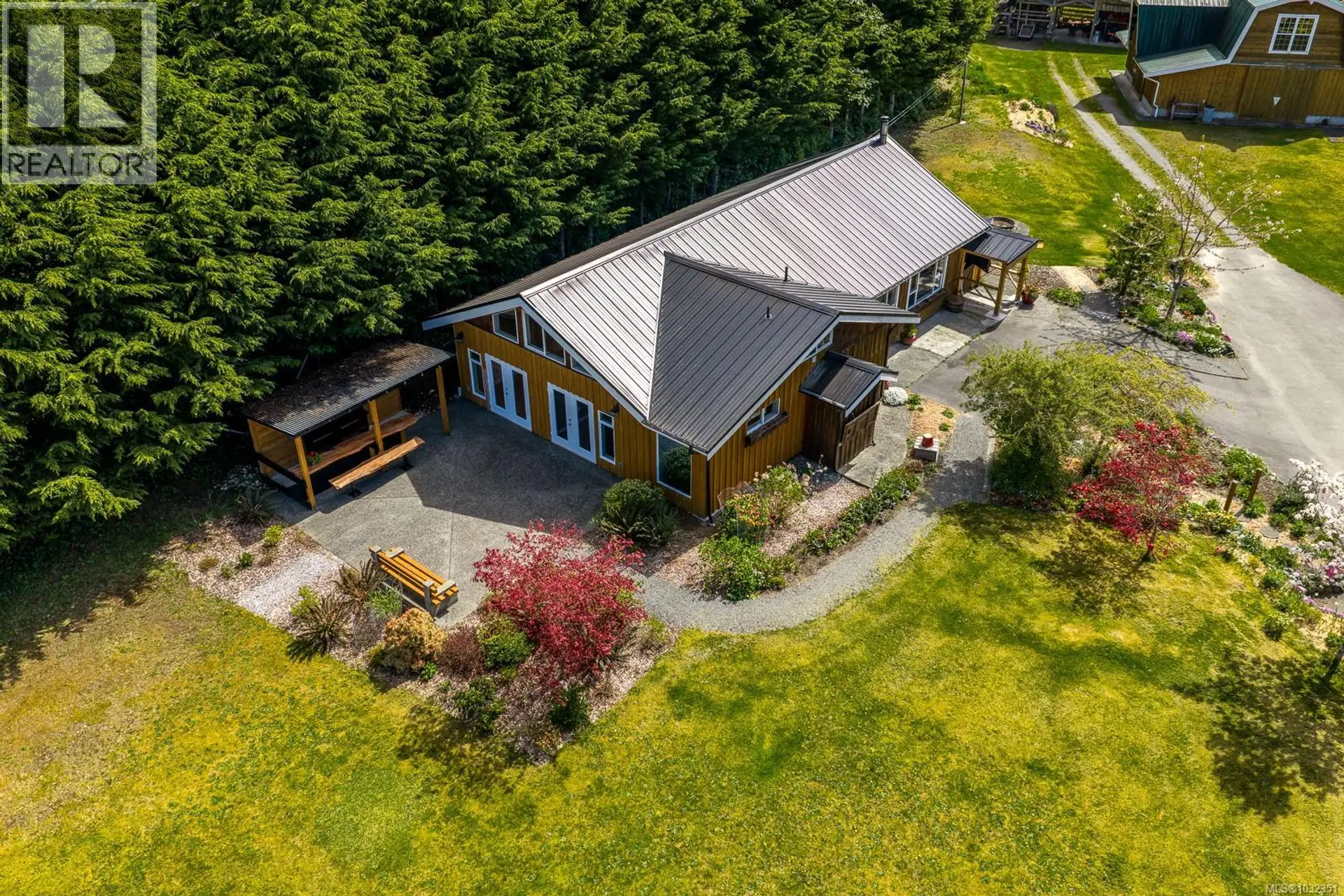 Property at 885 Lanqvist Rd, Hyde Creek, BC