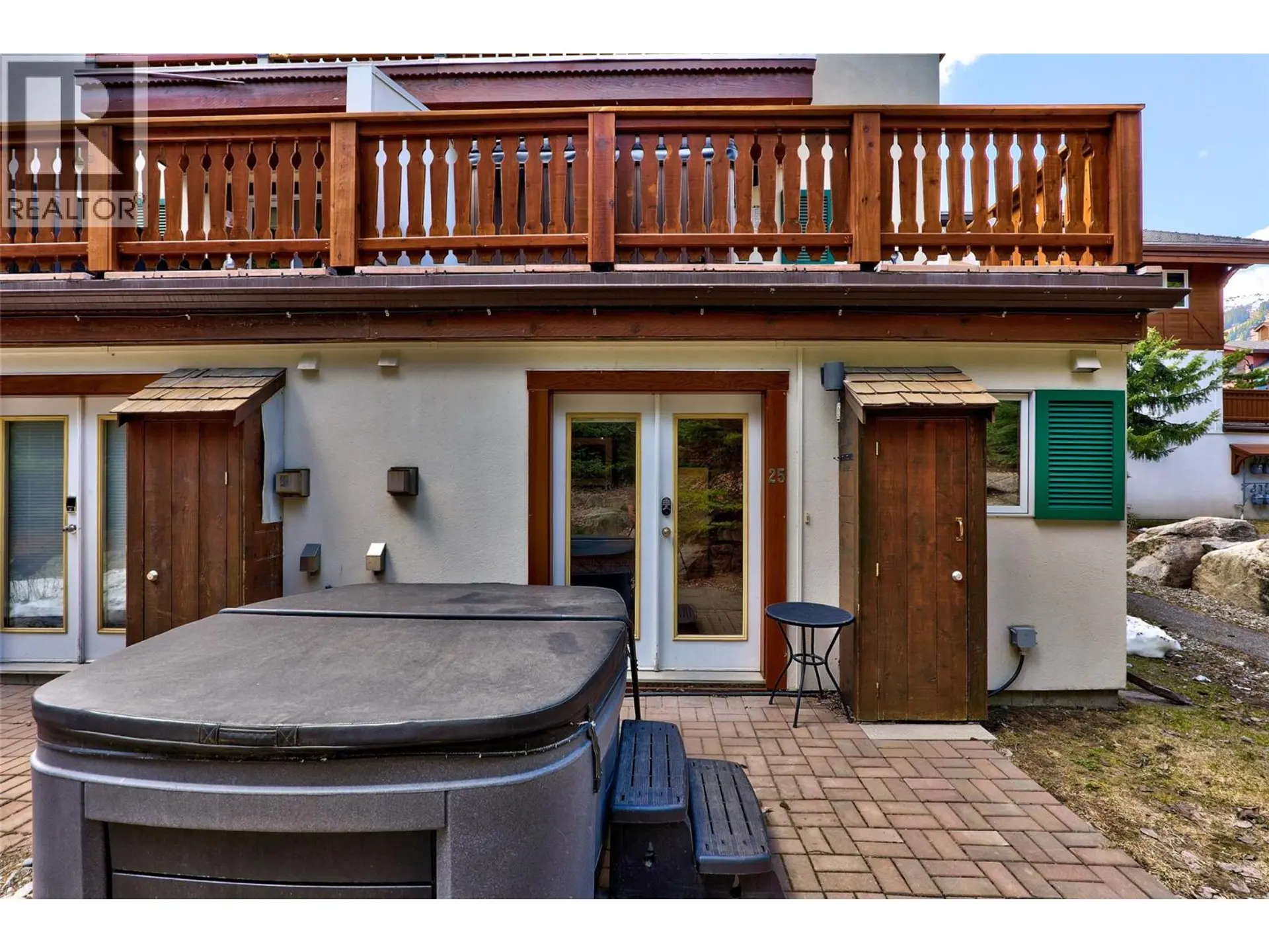 #25 3300 Village Place - Image 14