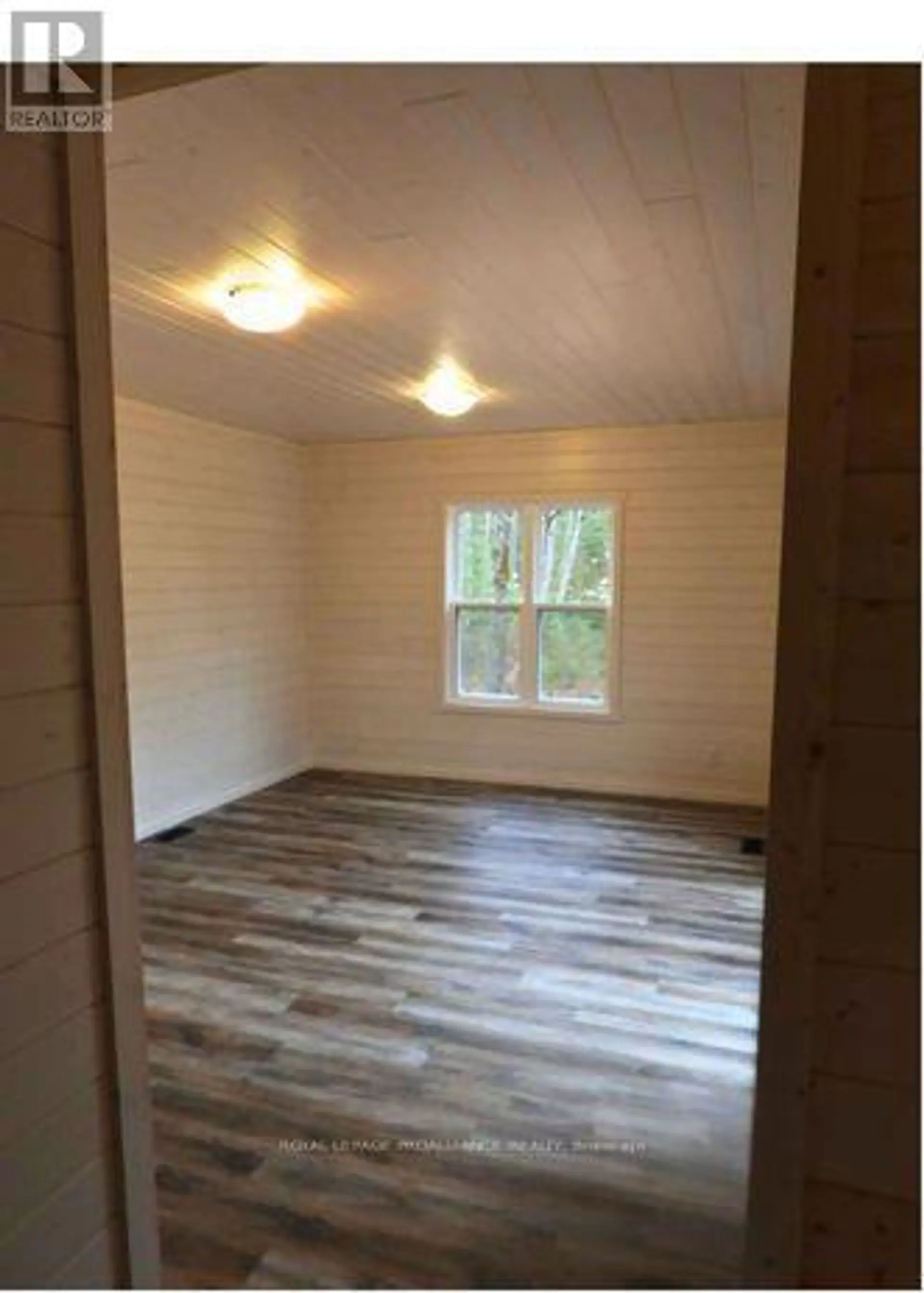 1049 SOUTH ROAD - Image 10