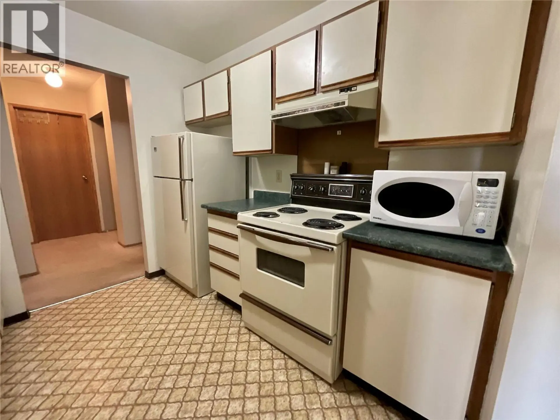 #211 320 Northgate - Image 3