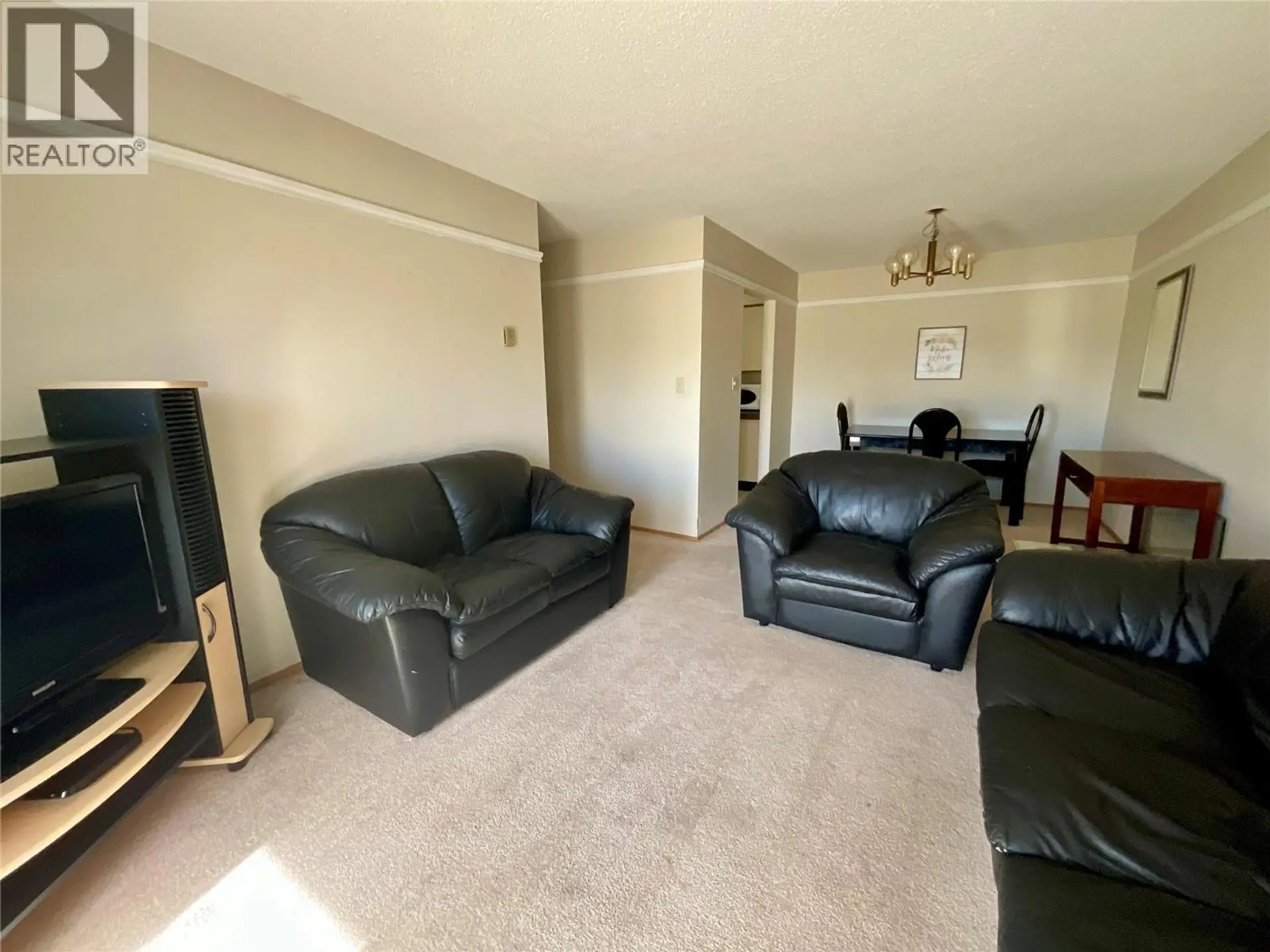 #211 320 Northgate - Image 6
