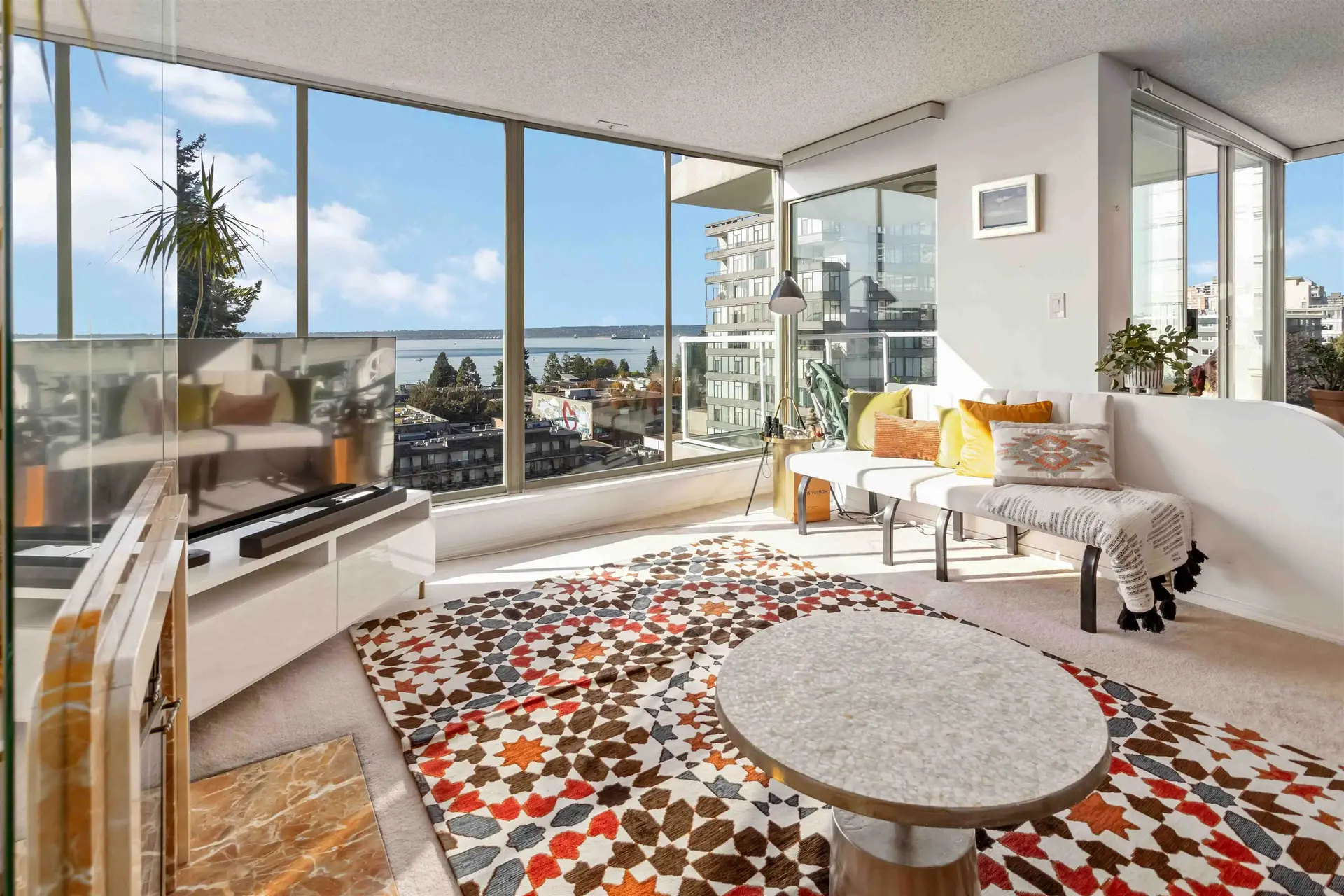 Property at #802 1455 Duchess Avenue, West Vancouver, BC