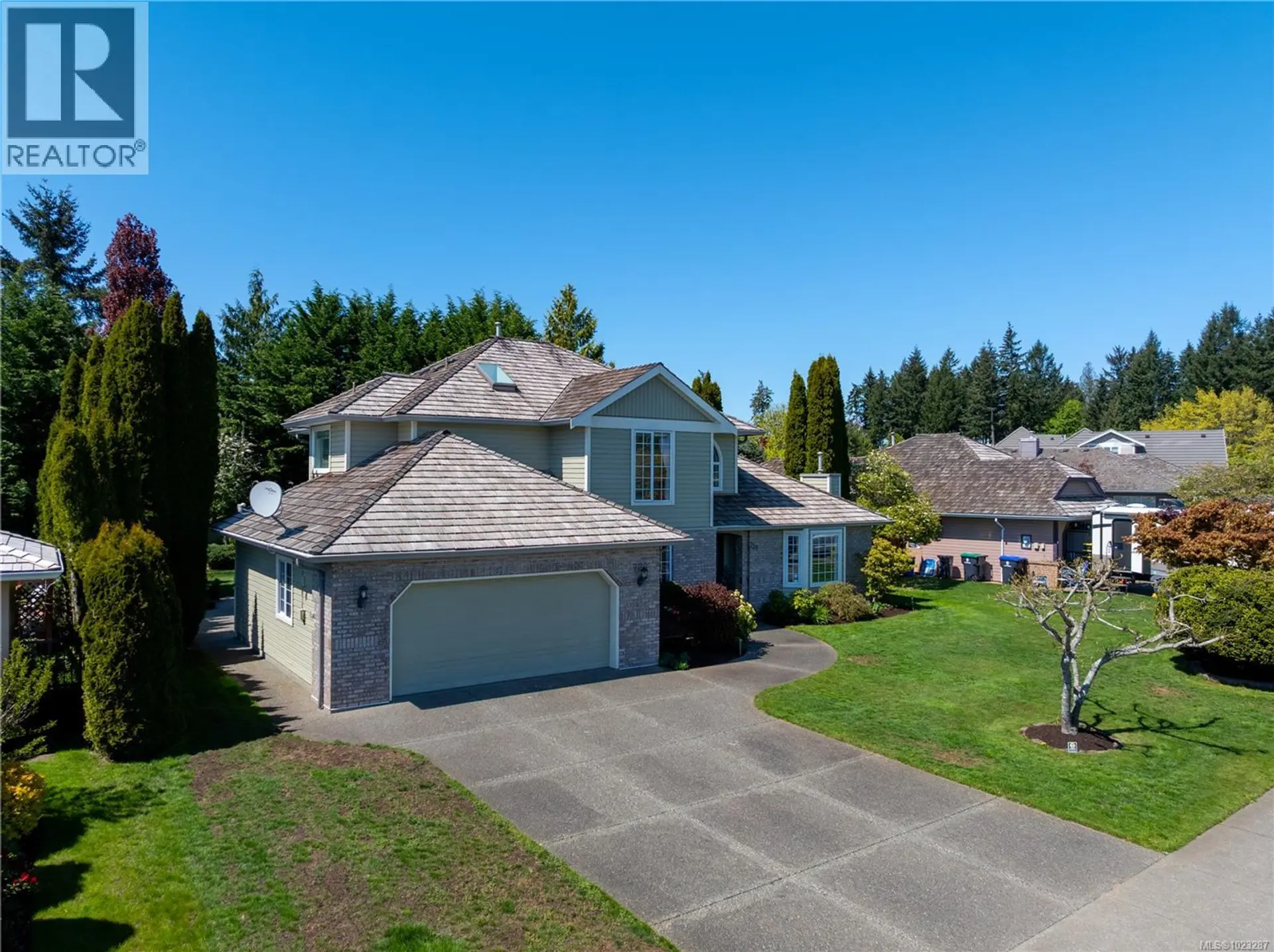 Property at 729 Crown Isle Dr, Courtenay, BC