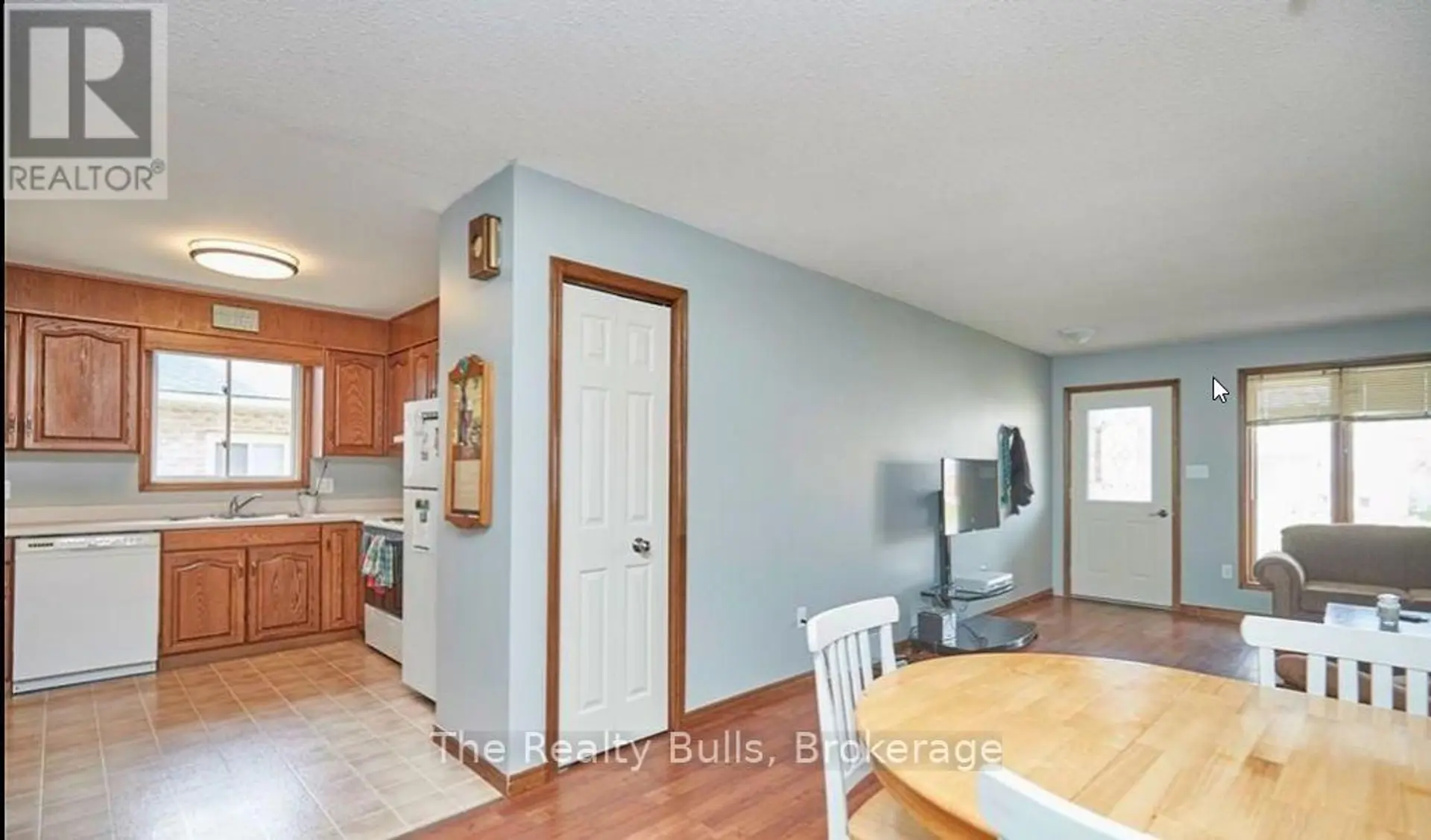 41 POPLAR CRESCENT - Image 5
